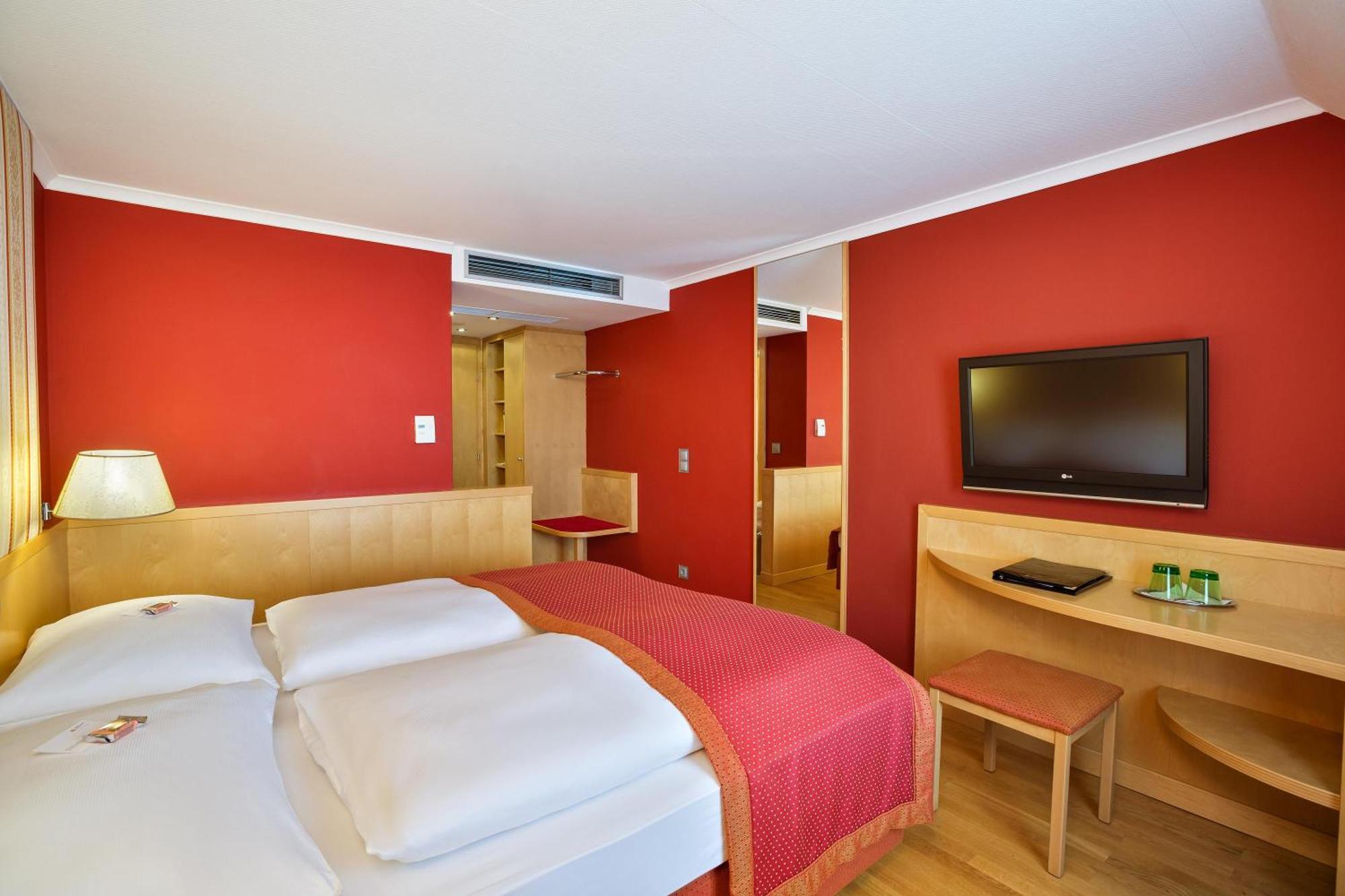 Classic Double Room