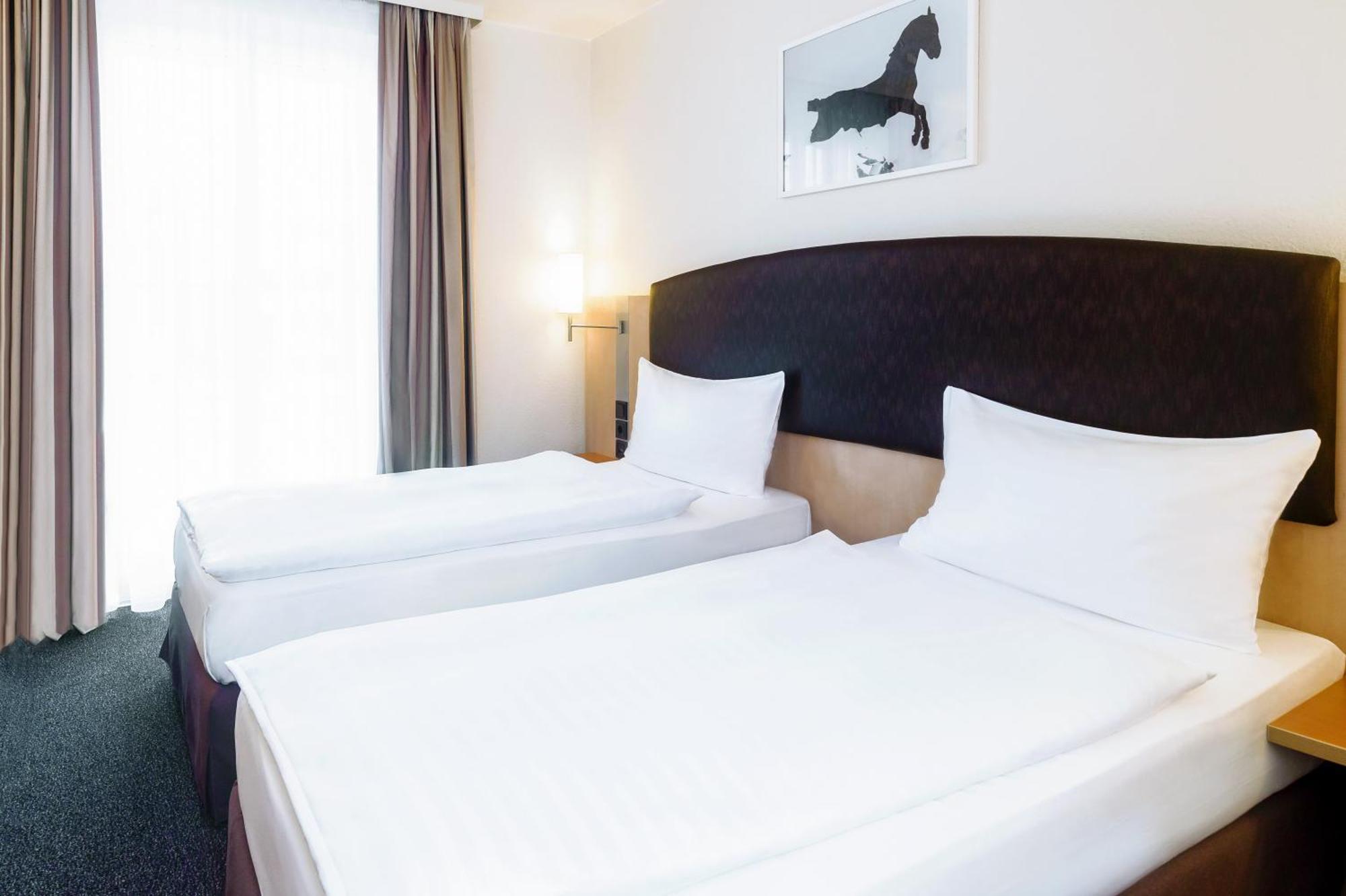 Superior Twin Room,1516439314:JPEG