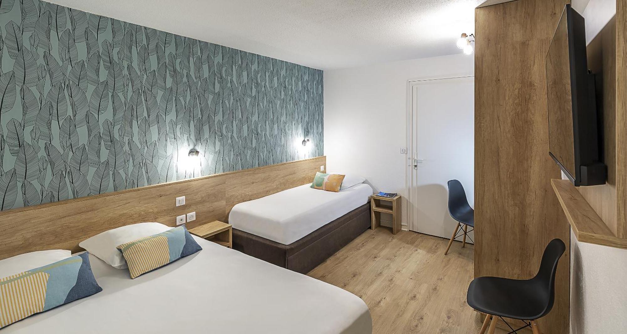 Chambre Familiale Standard 1 Lit Double et 1 Lit Simple