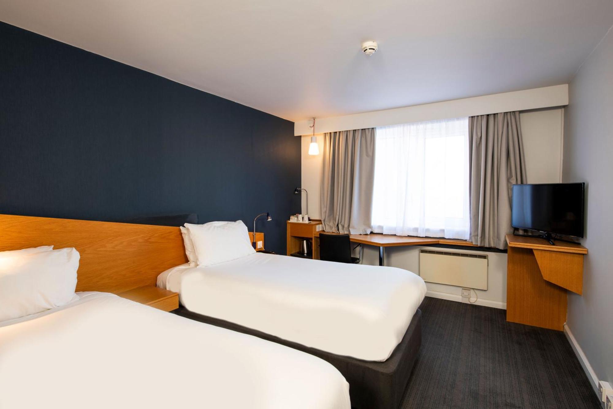 Standard Twin Room Hot