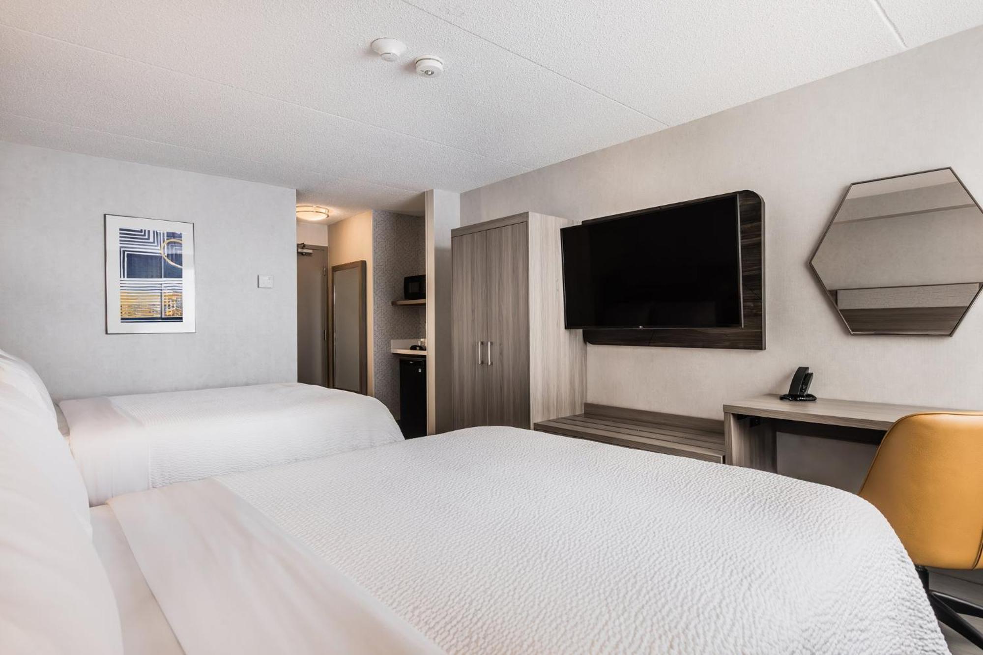 Standard Room with Two Queen Beds