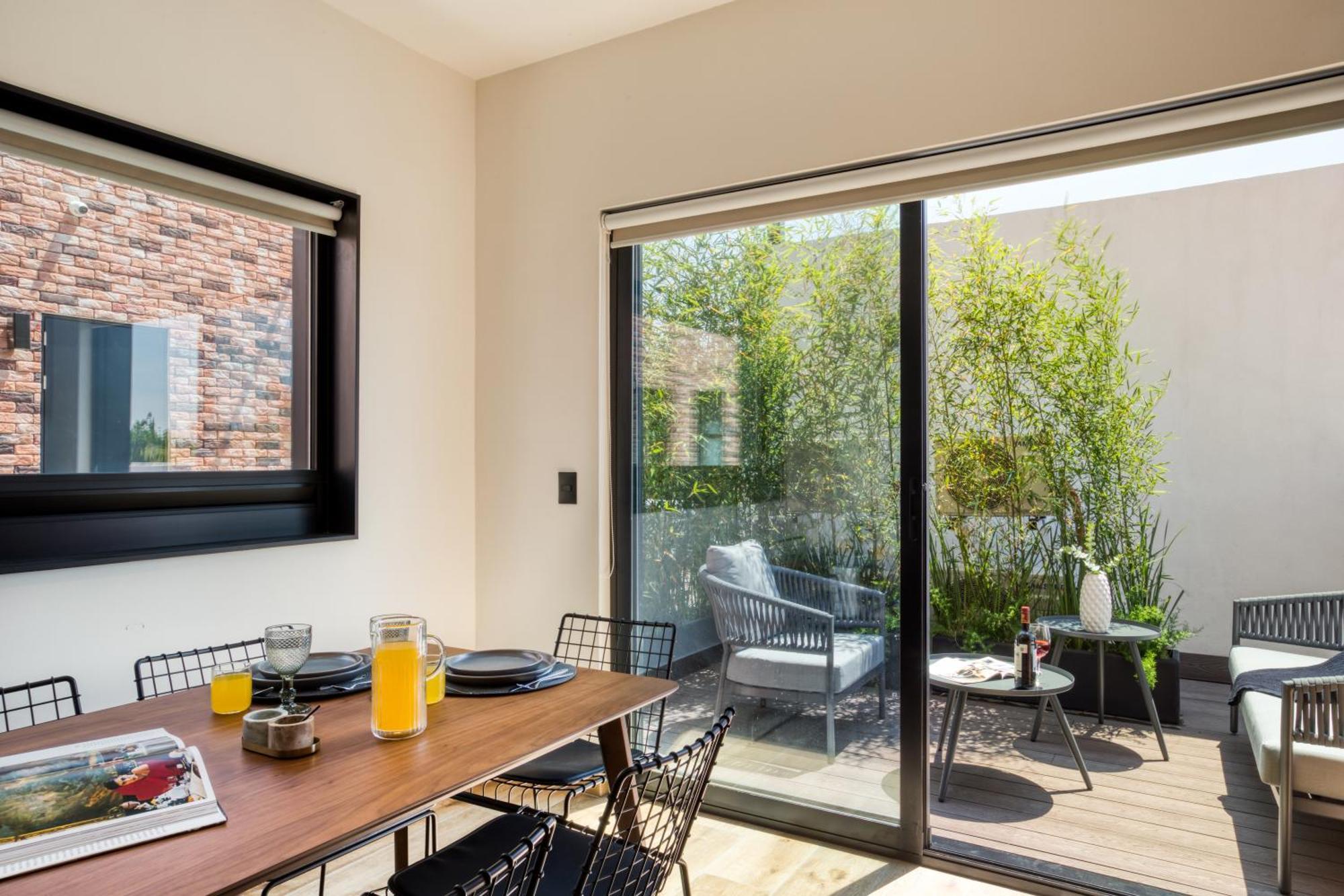 Penthouse a Private Terrace