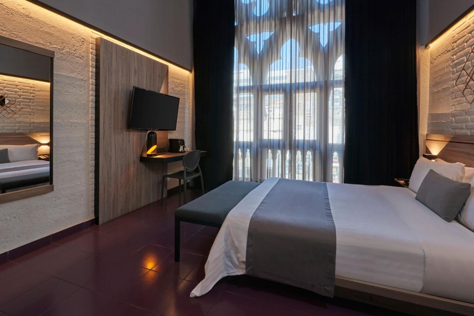 Superior Queen Room