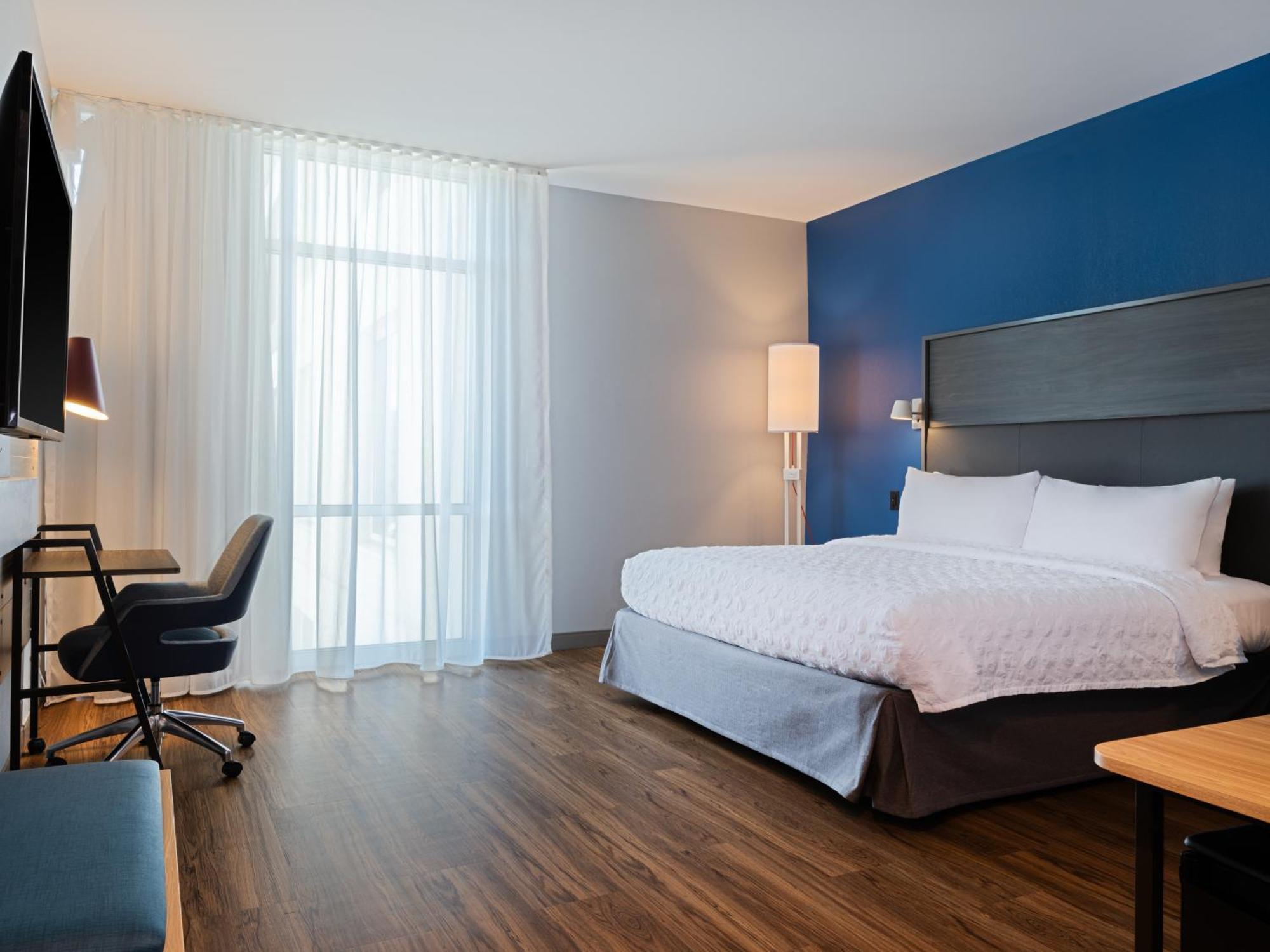 King Room with Walk-In Shower