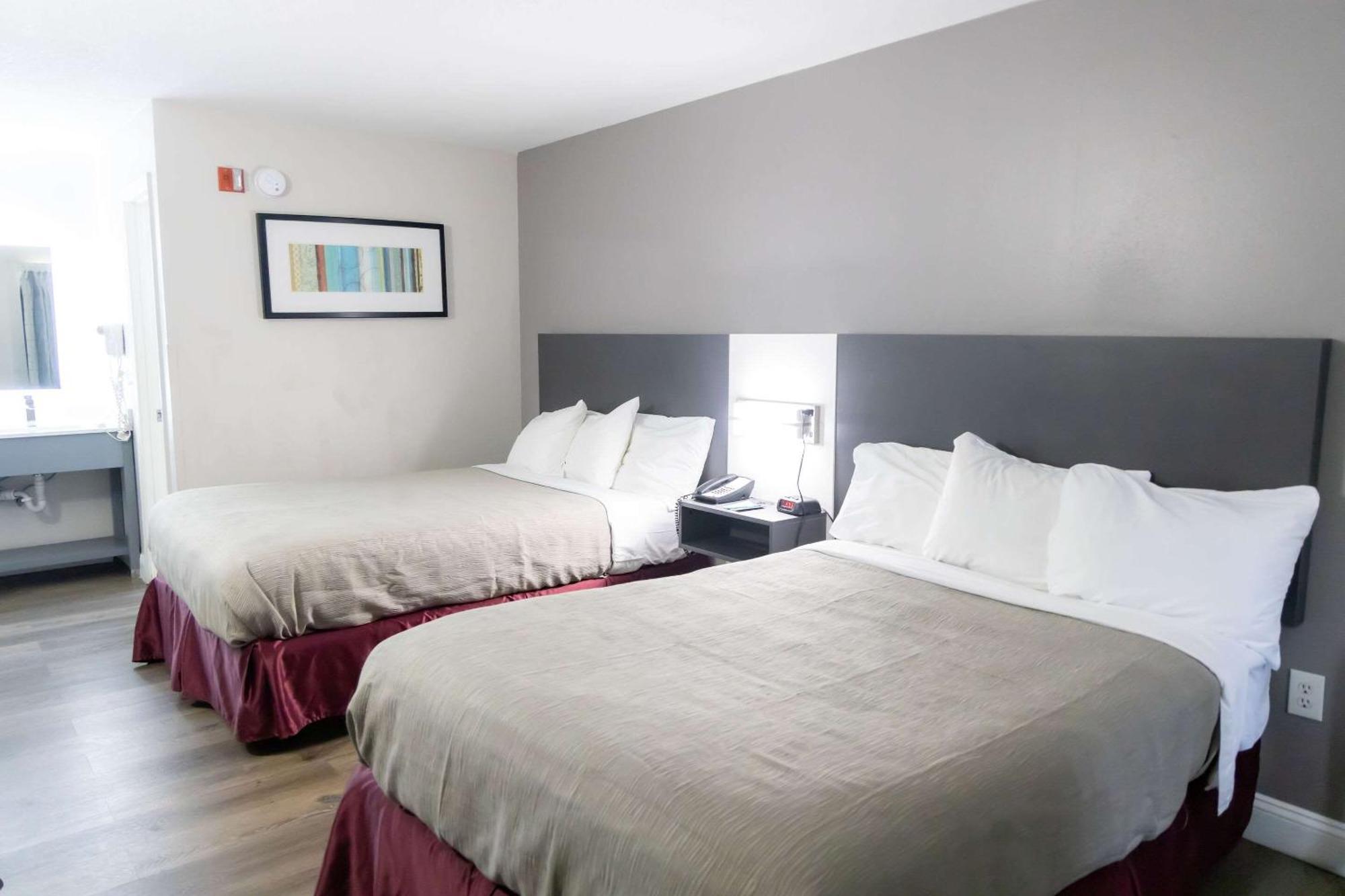 Double Room with Two Double Beds - Non-Smoking