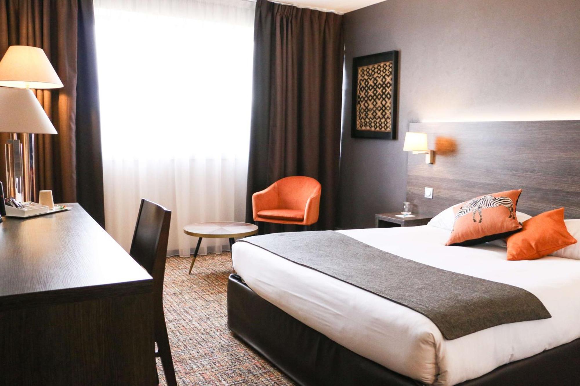 Comfort Queen Room