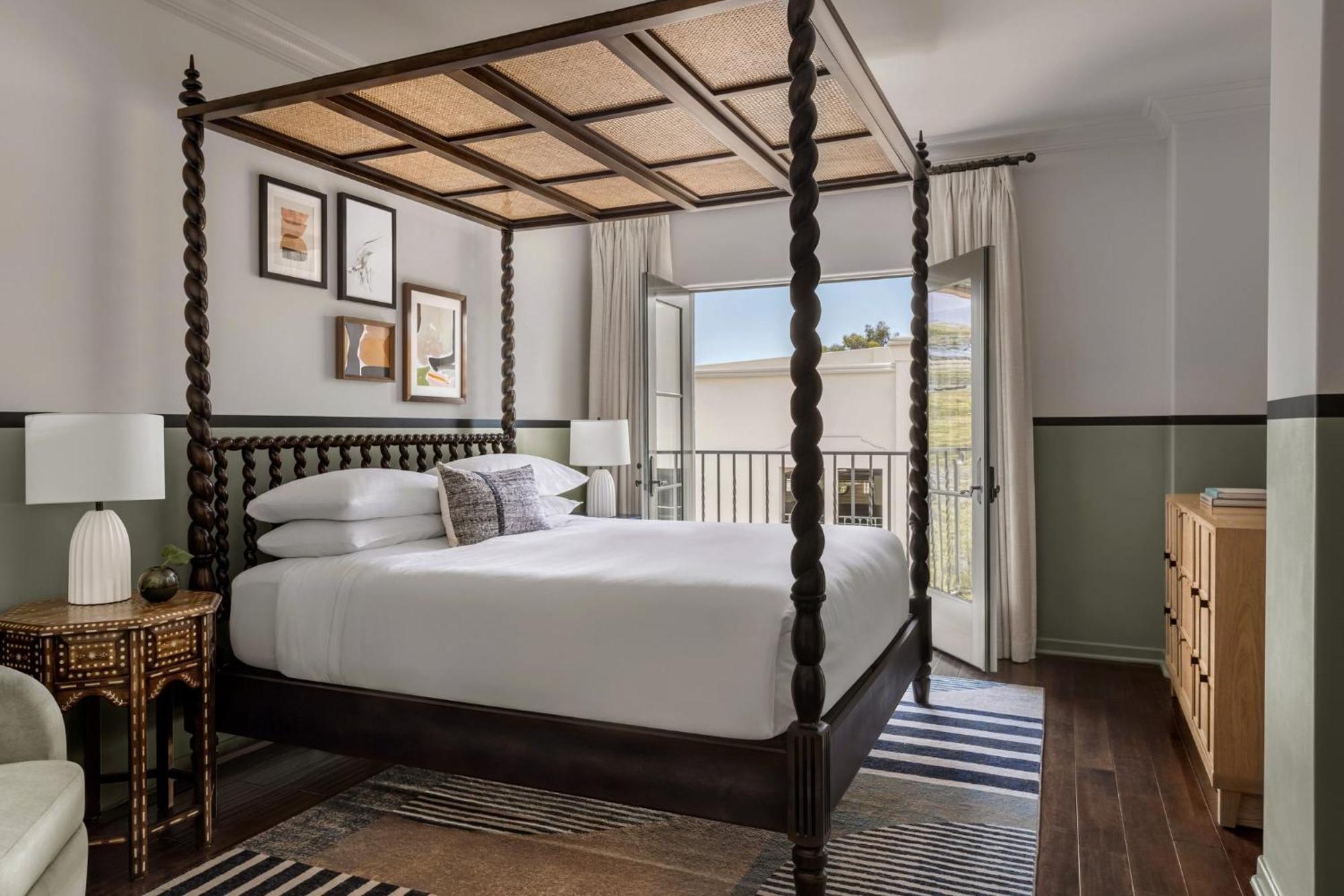 Essential King Room Juliet Balcony