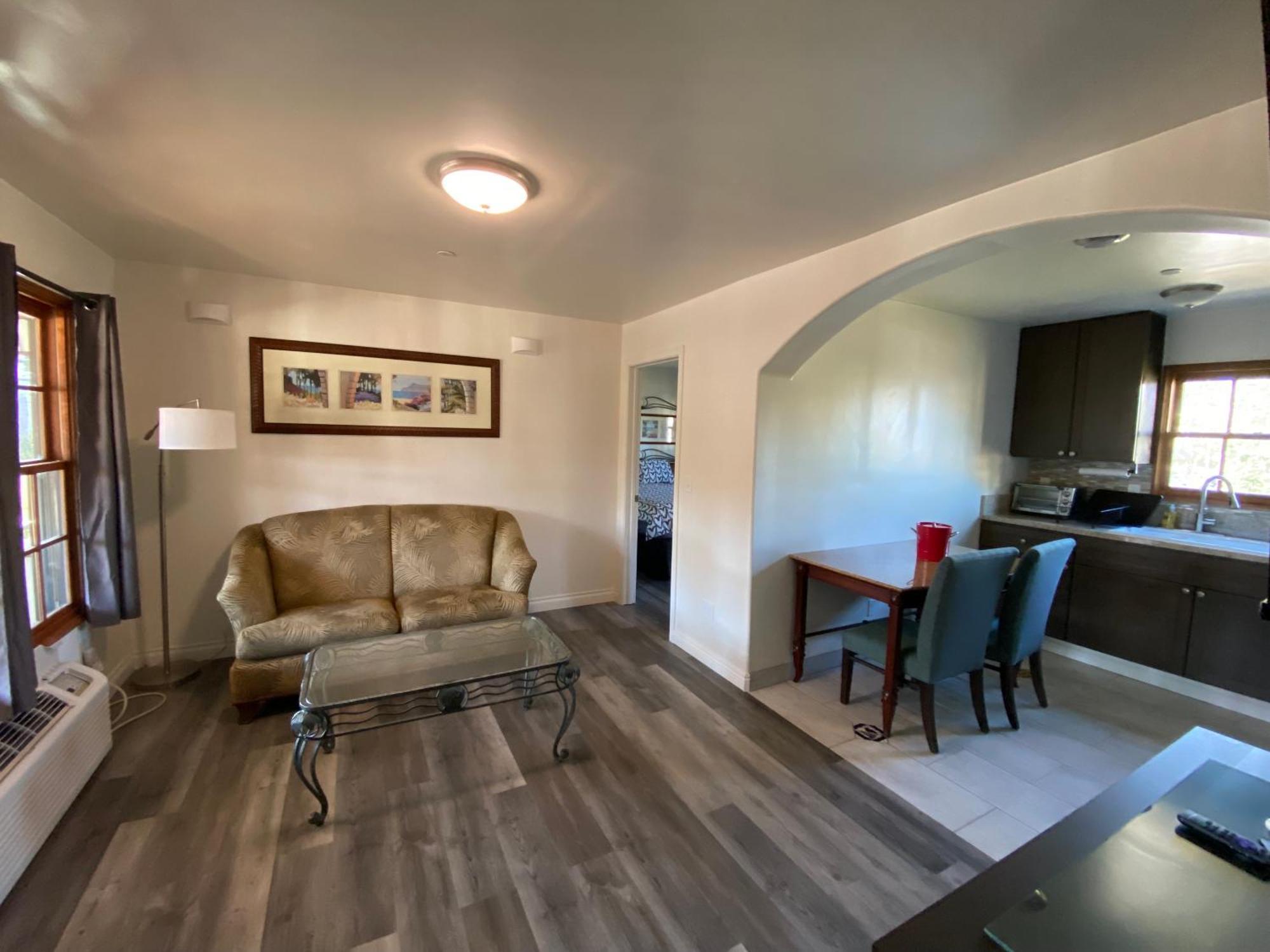 Deluxe Apartment