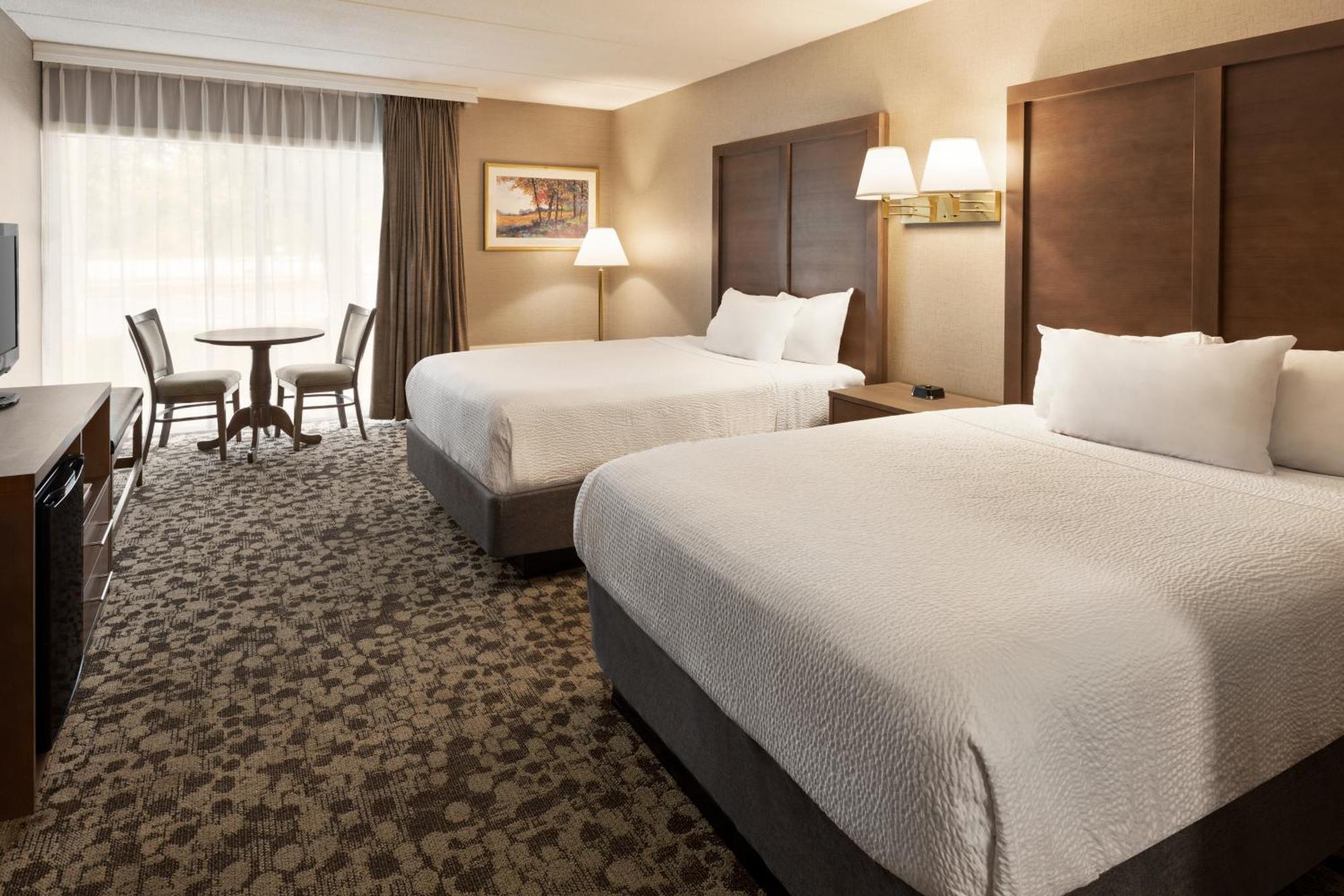 One-Bedroom Suite Two Double Beds Non-Smoking
