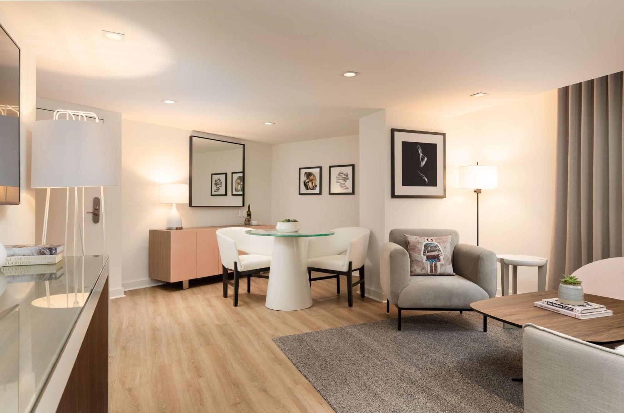 Zena King Suite