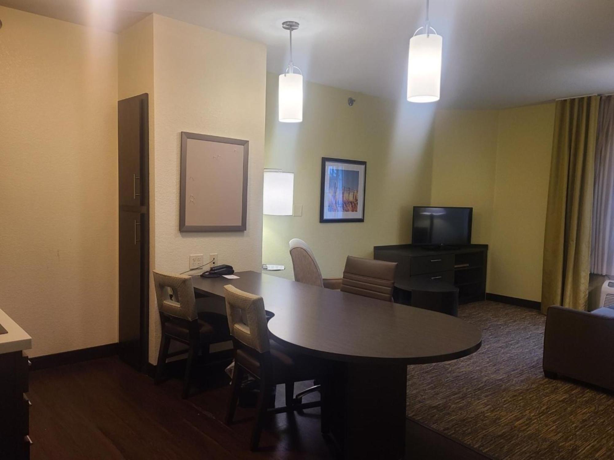 King Studio Suite