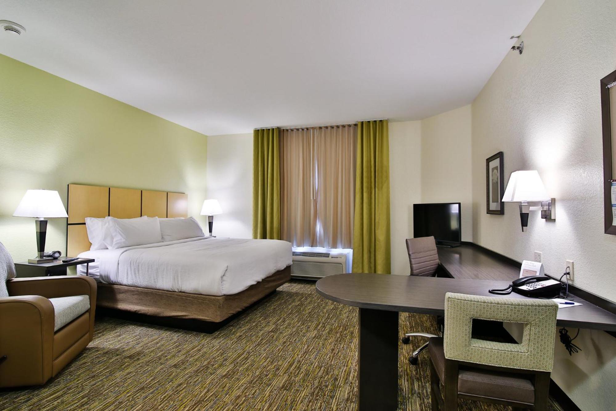King Studio Suite