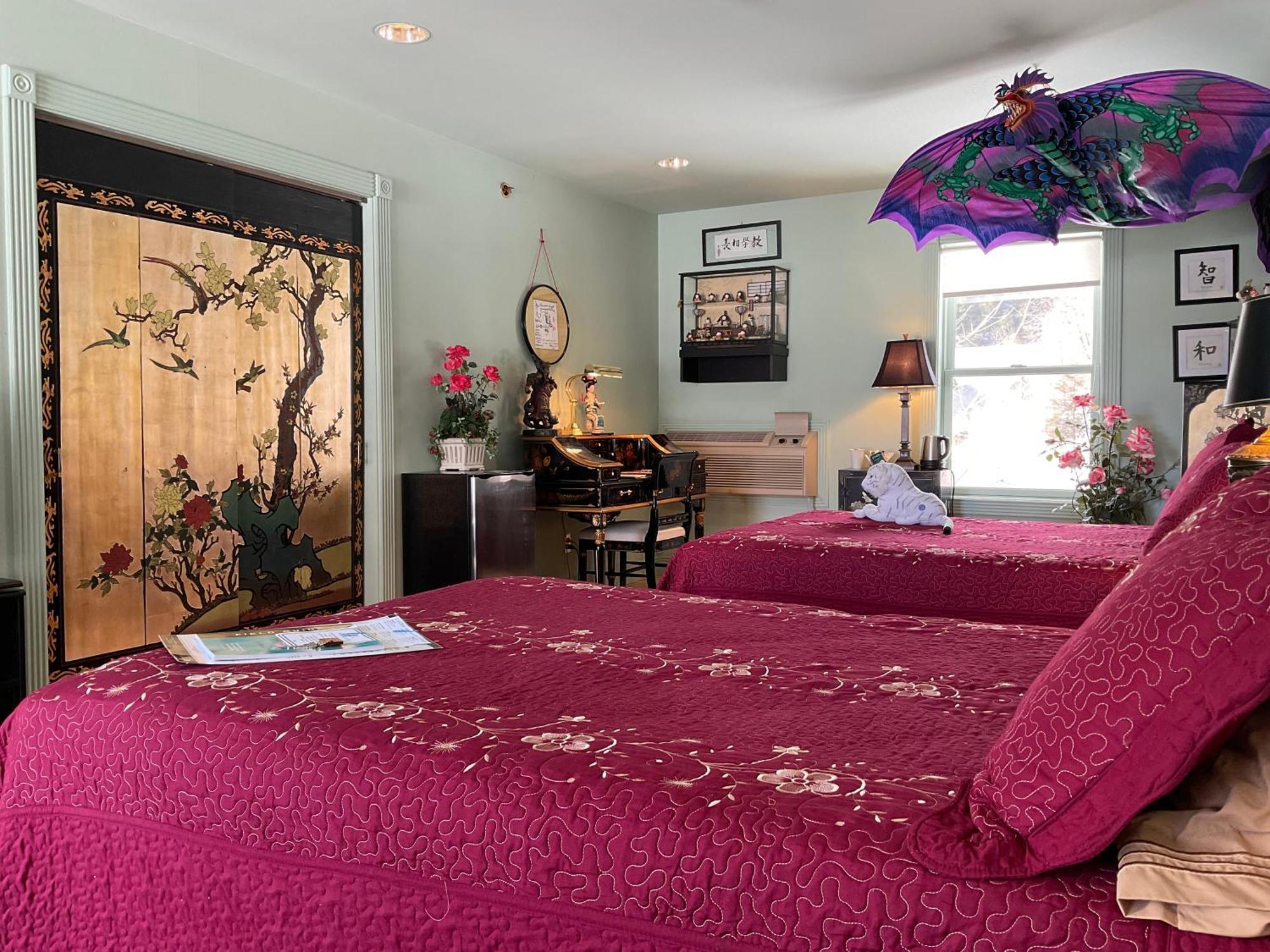 Deluxe Double or Twin Room