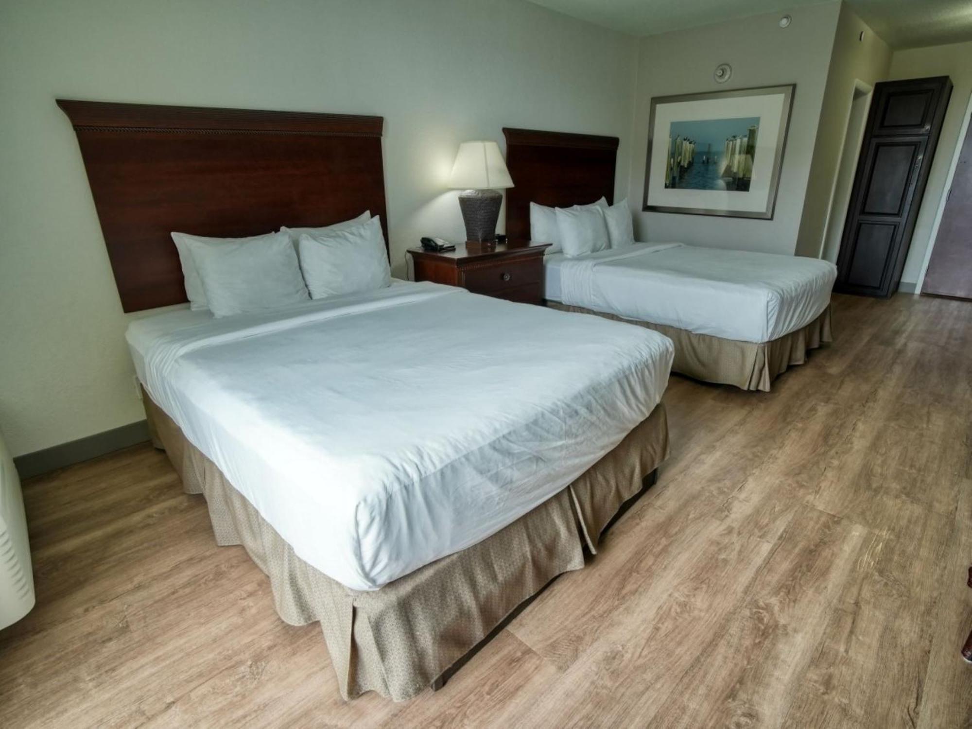 Queen Room Two Queen Beds Marina View Non-Smoking
