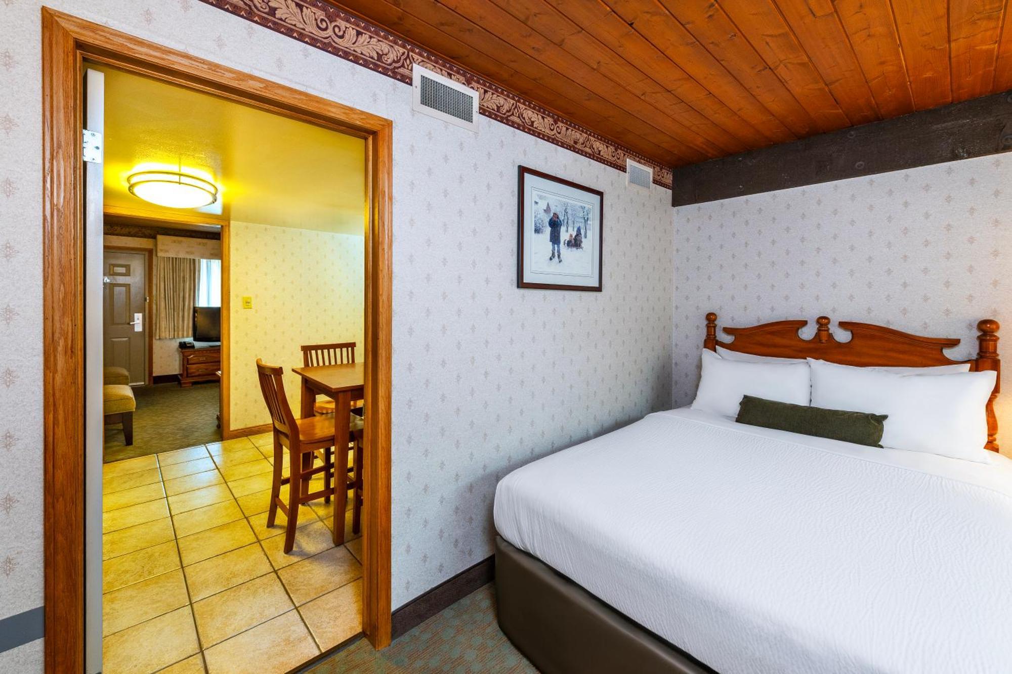 Kitchenette Suite