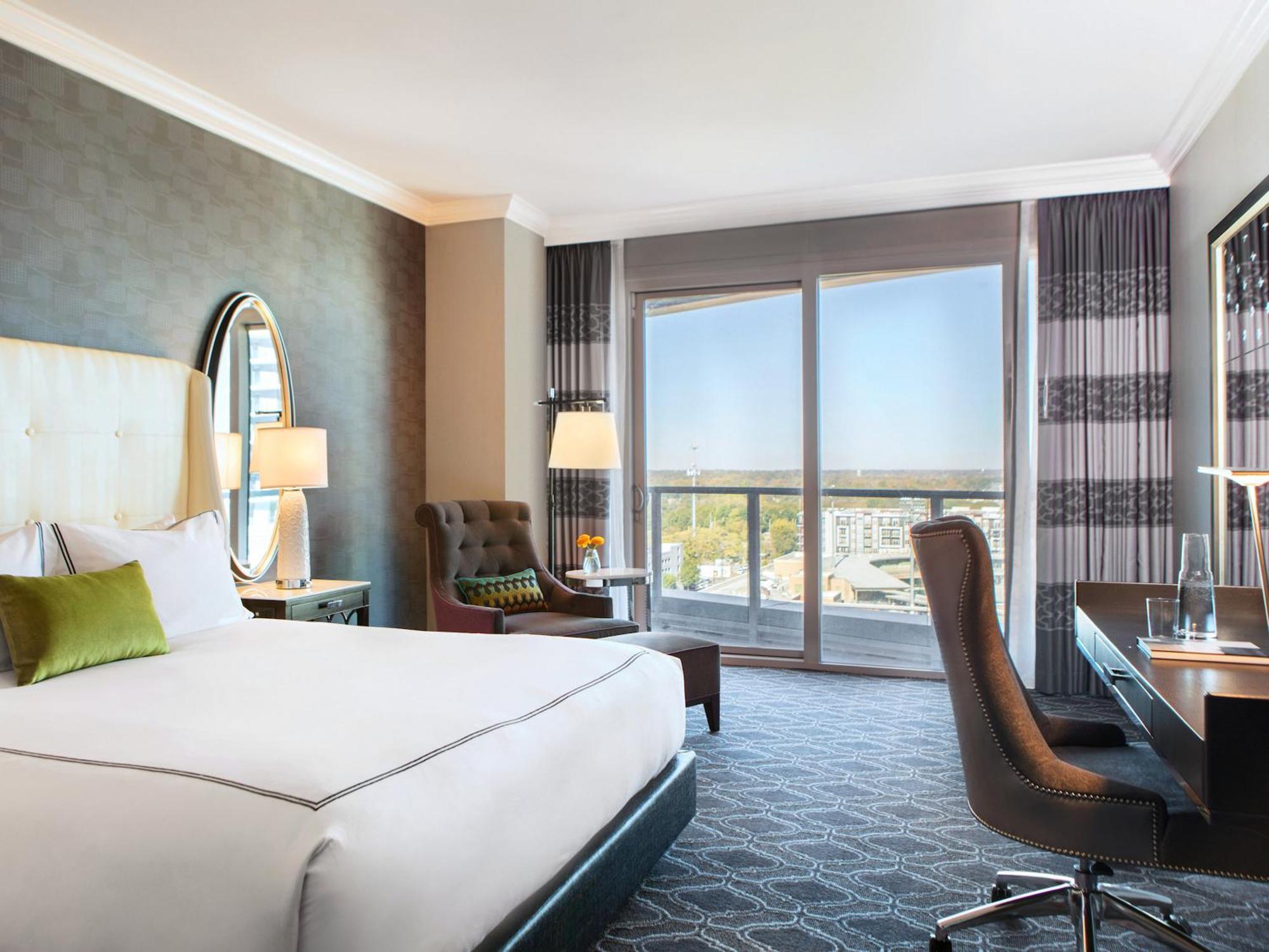 Essential King Room Balcony