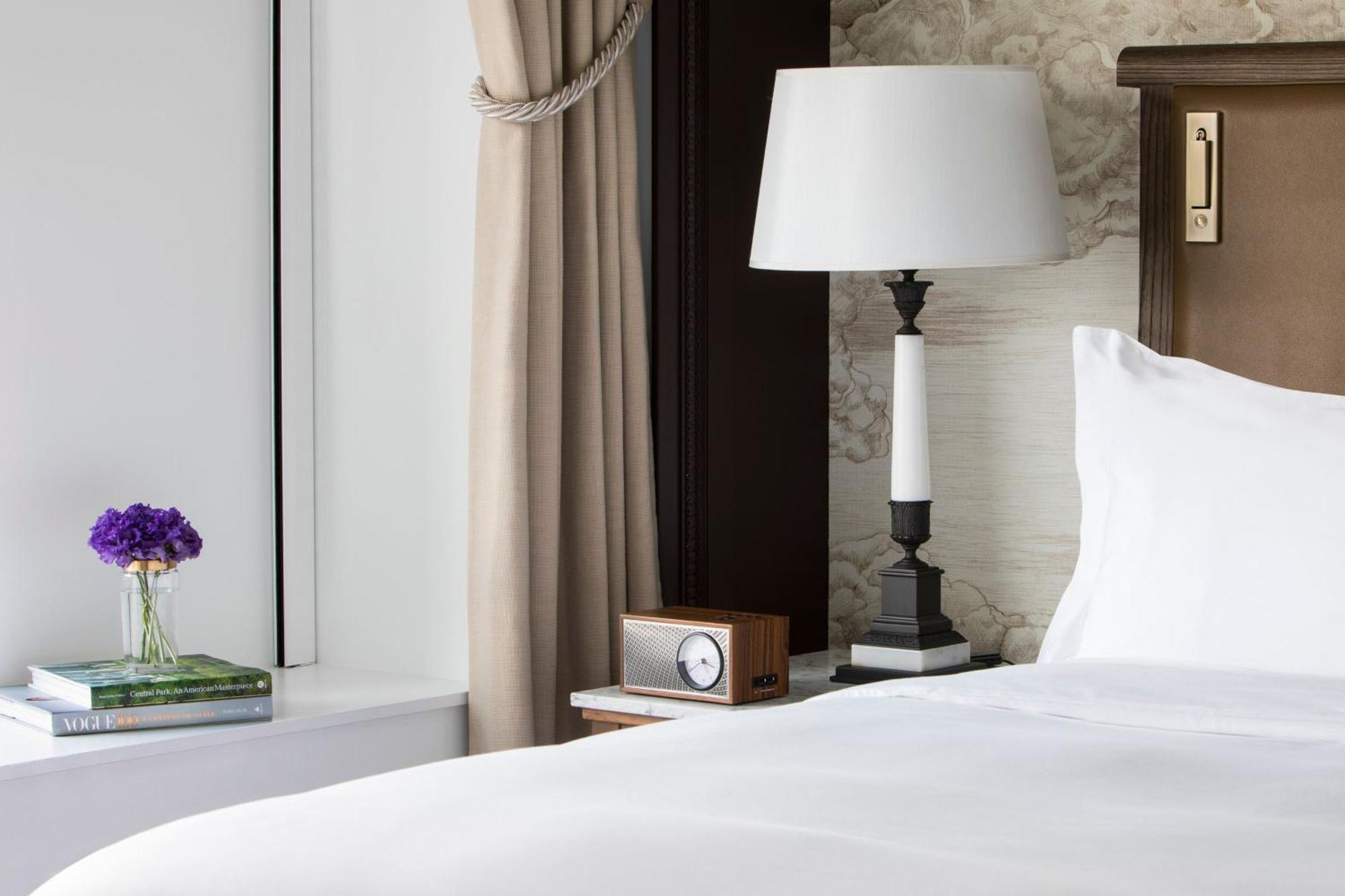 Zimmer mit 1 Kingsize-Bett und Parkblick