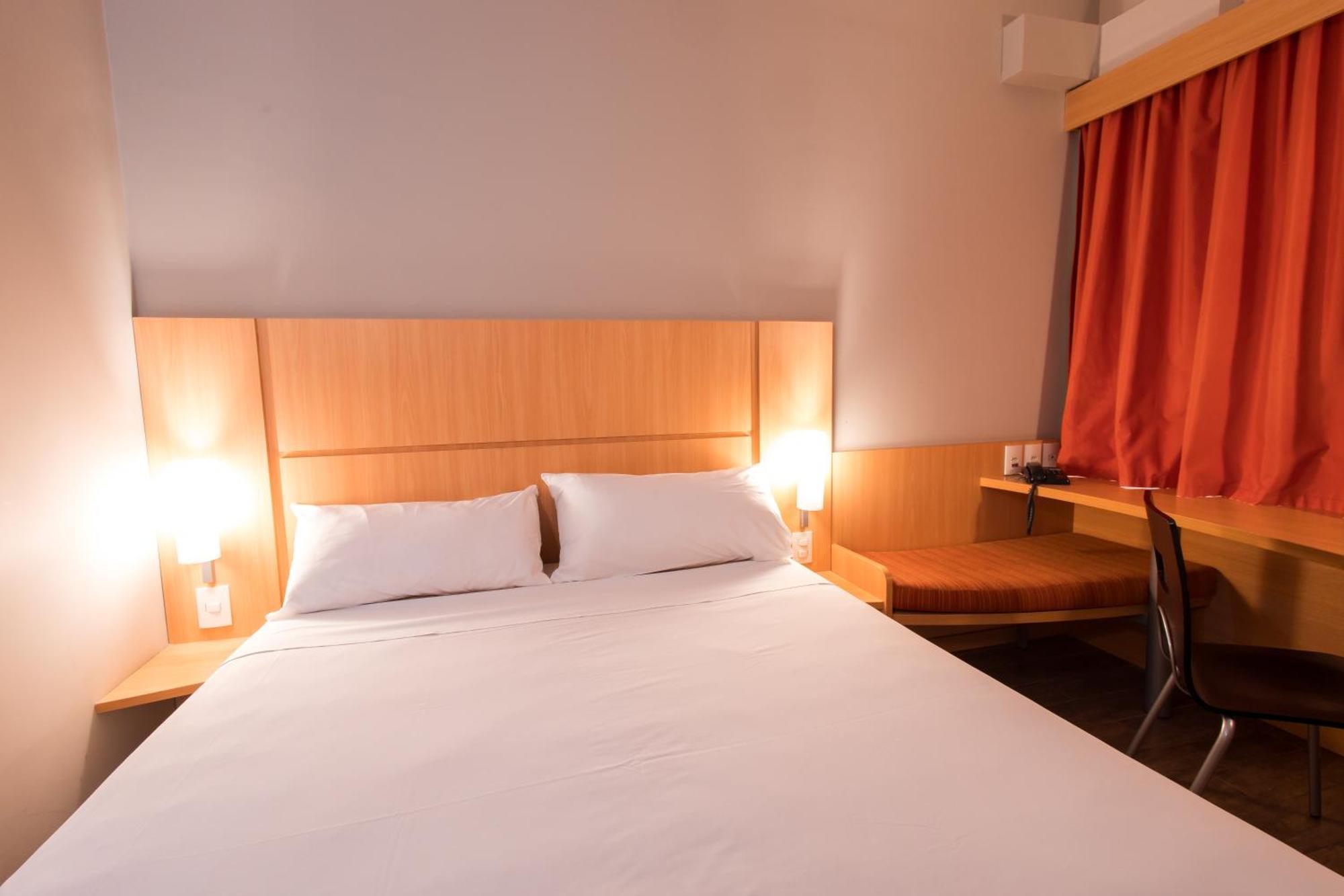 Quarto Duplo Standard