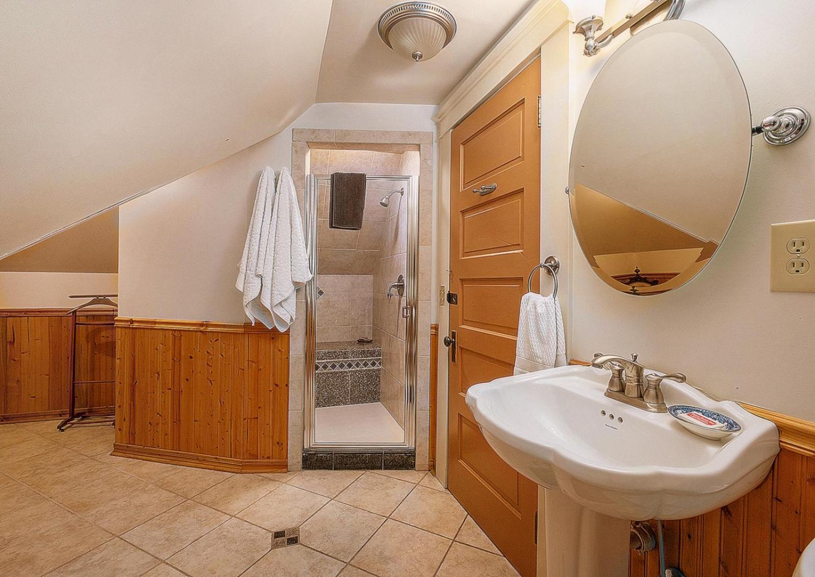 Queen Suite