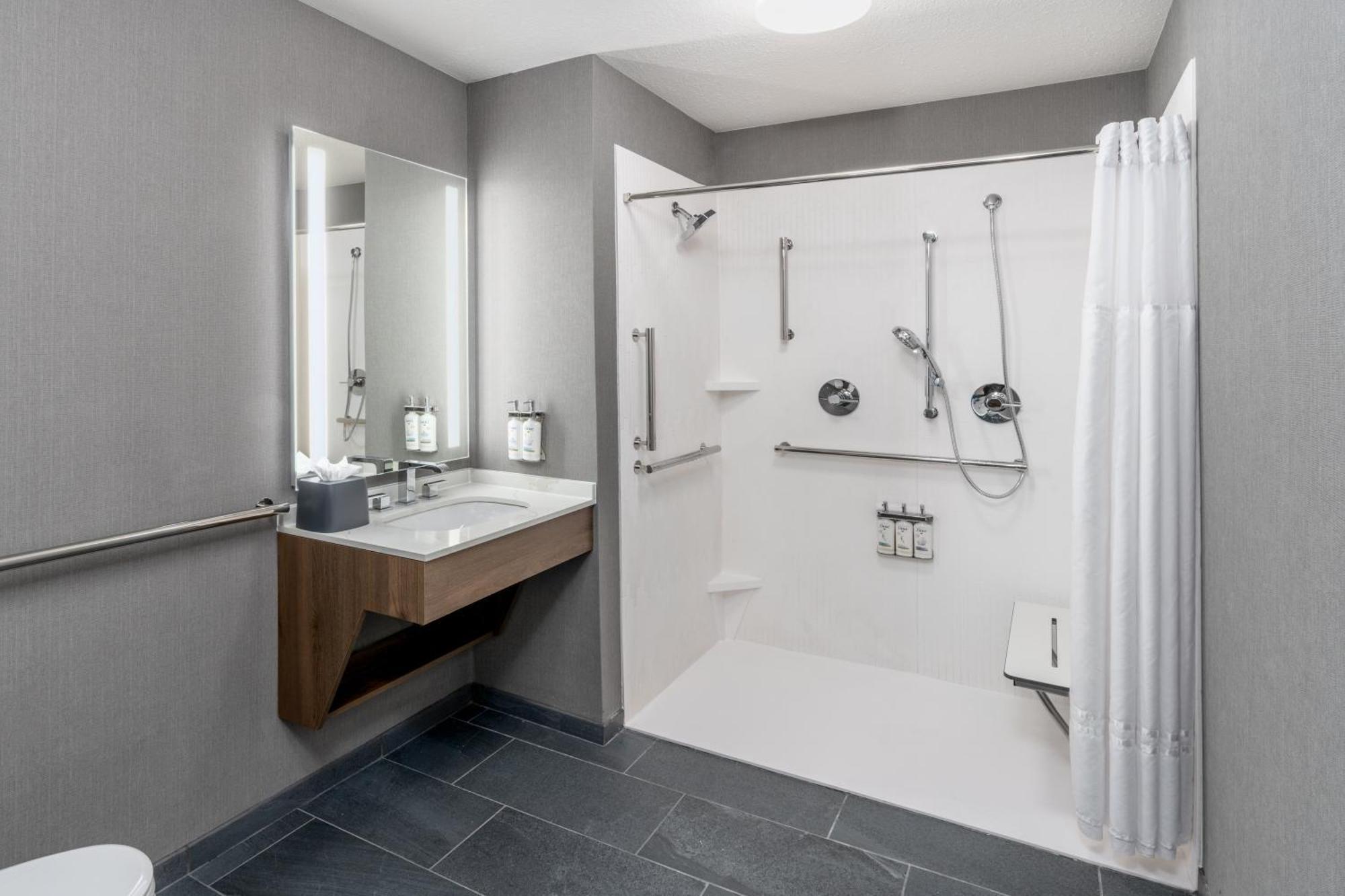 Queen Suite Mobility Accessible Roll Shower