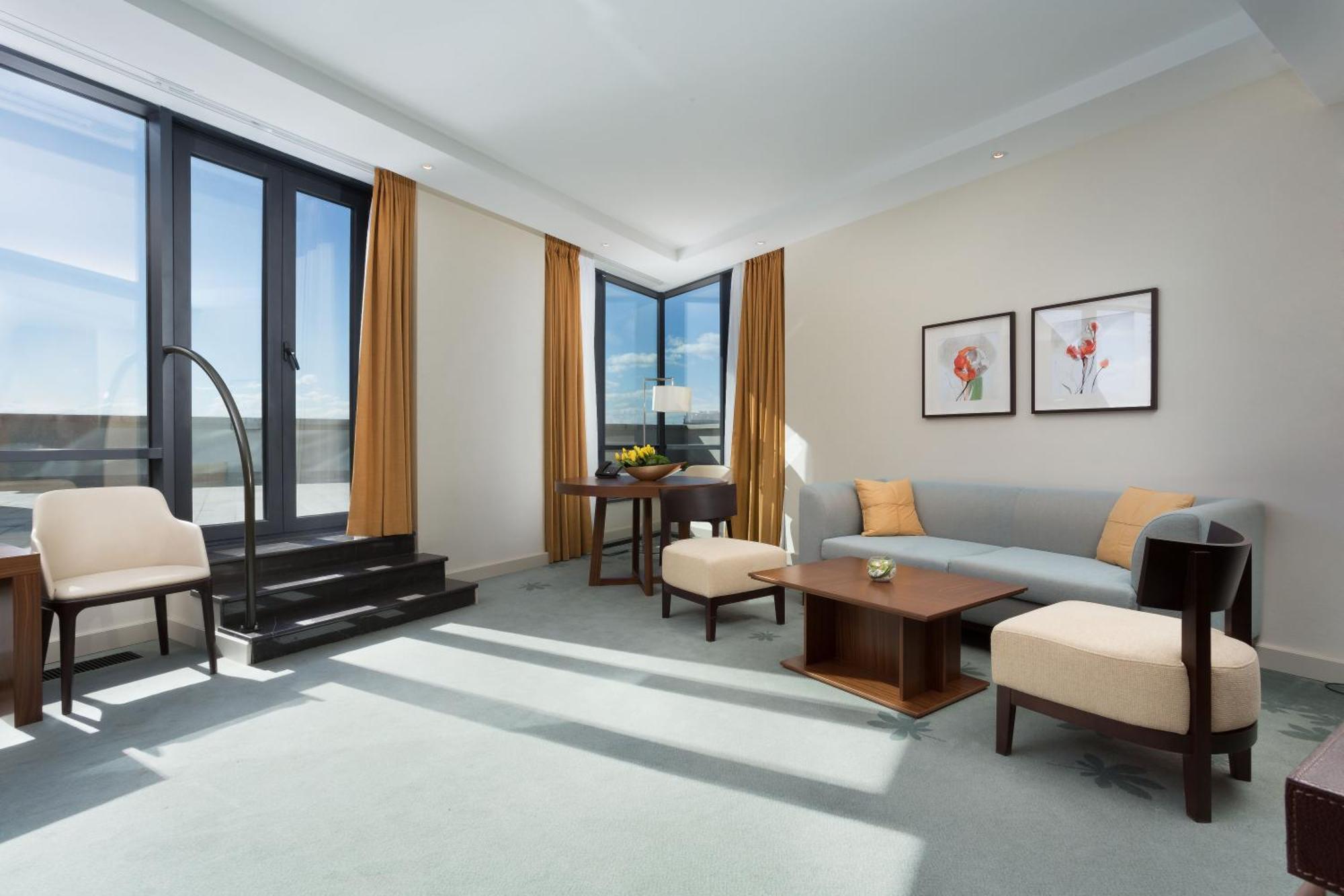 King Suite with Terrace and Garden