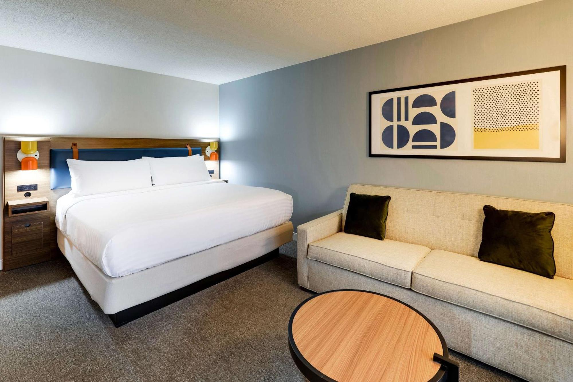 Water View Guestroom King