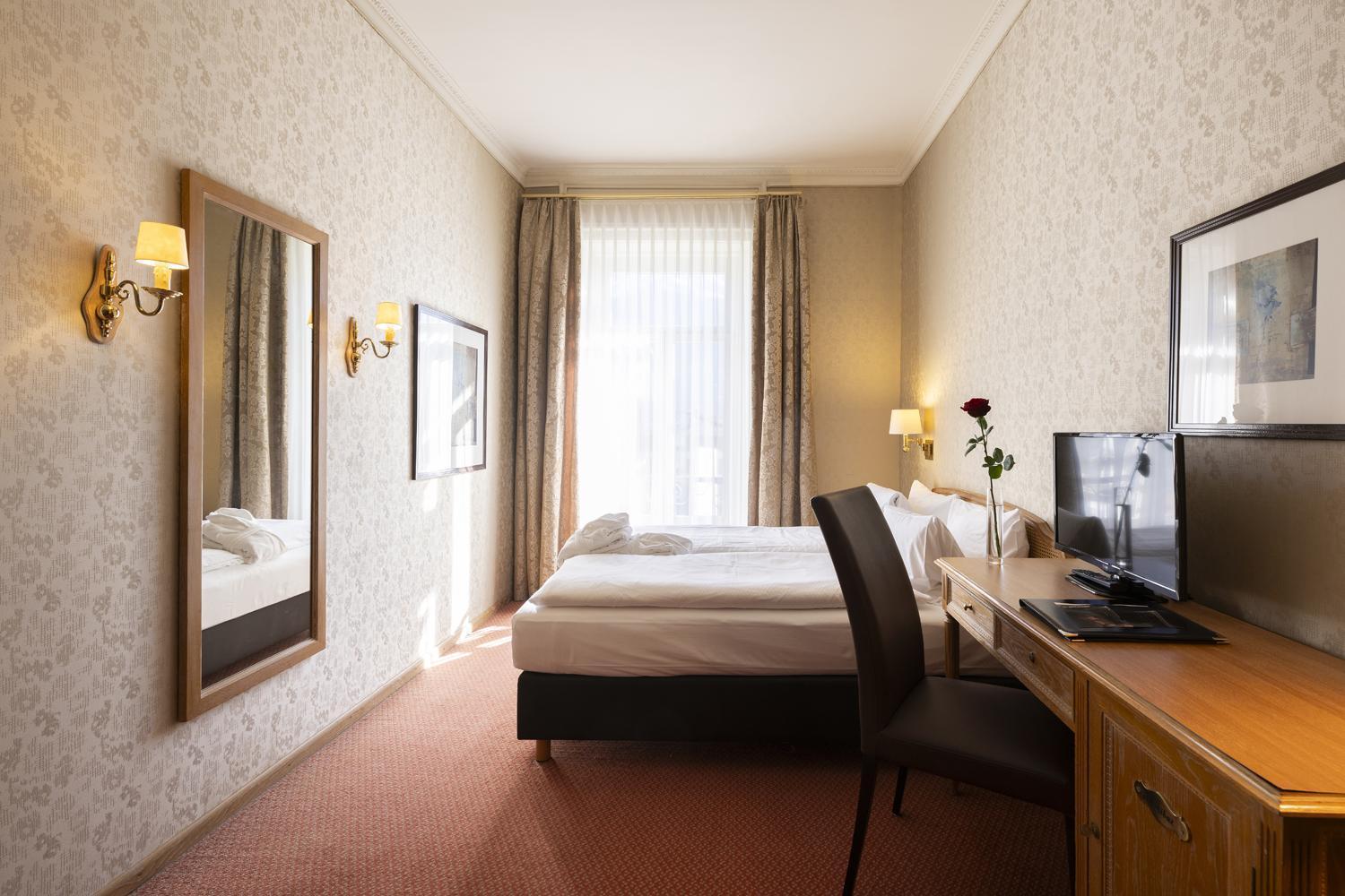 Queen Room