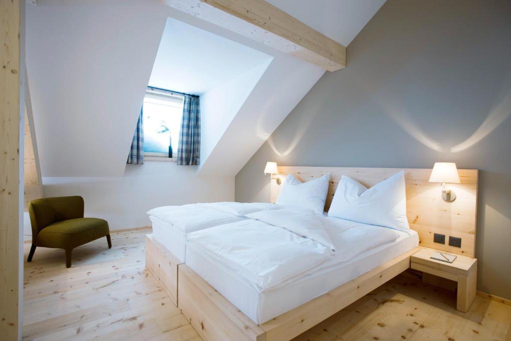 Deluxe Double Room,738224629:JPEG