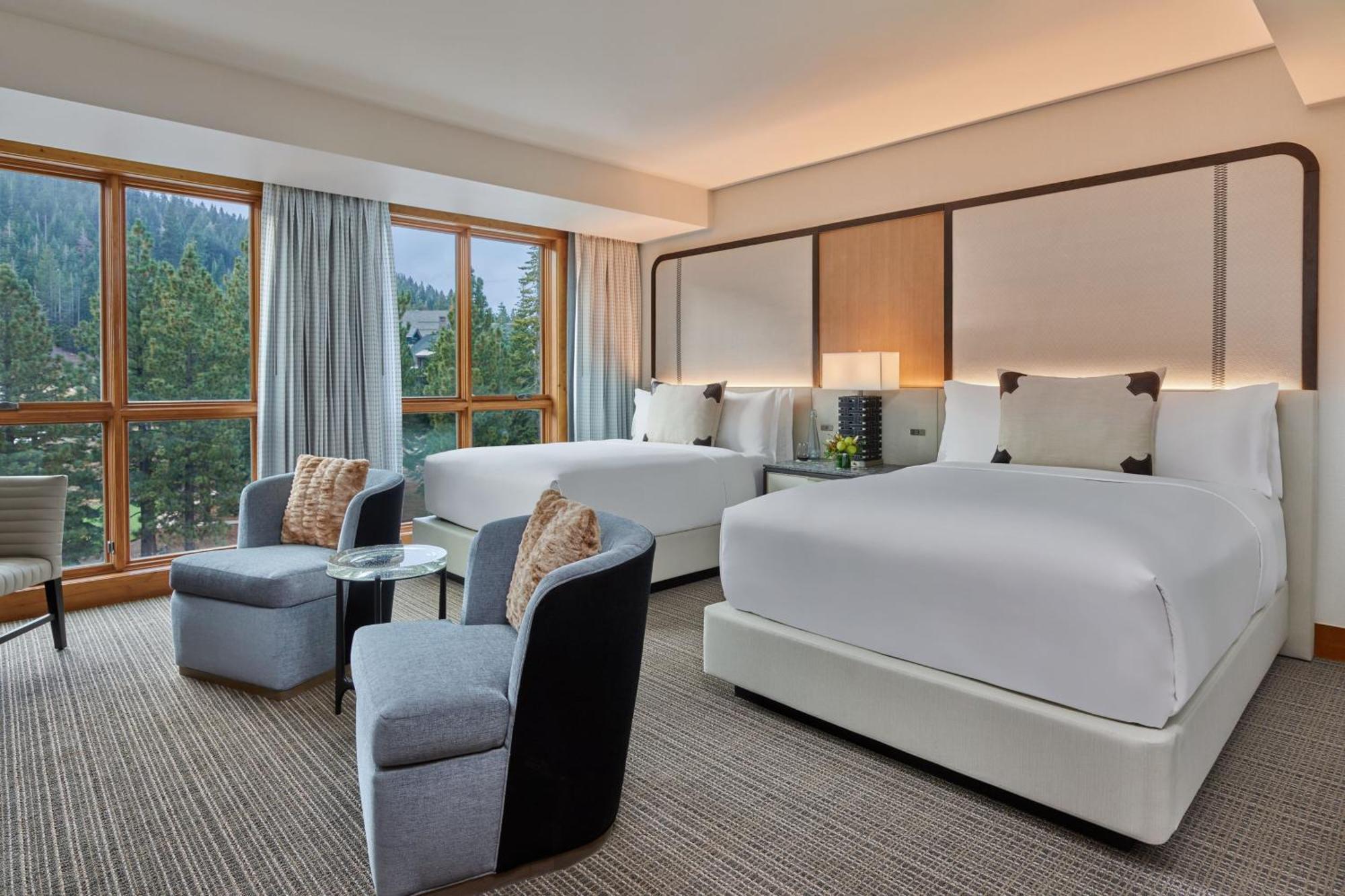 Deluxe Queen Room Mountain View