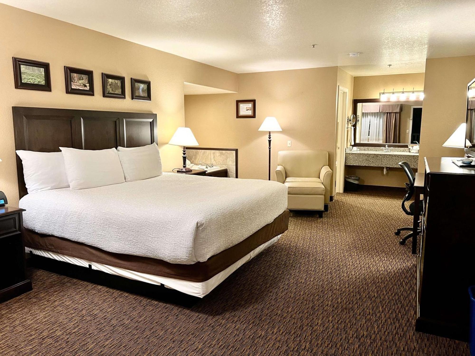 King Room Spa Bath