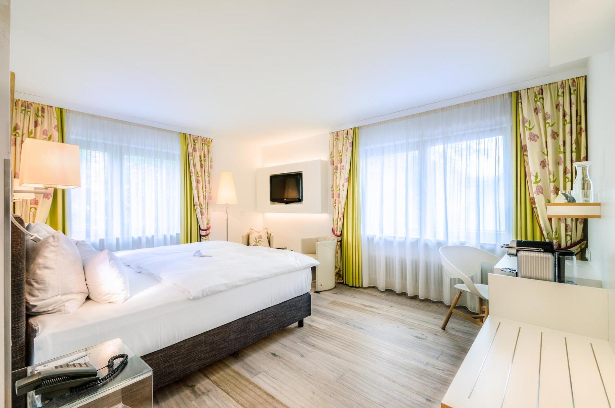 Large Double Room