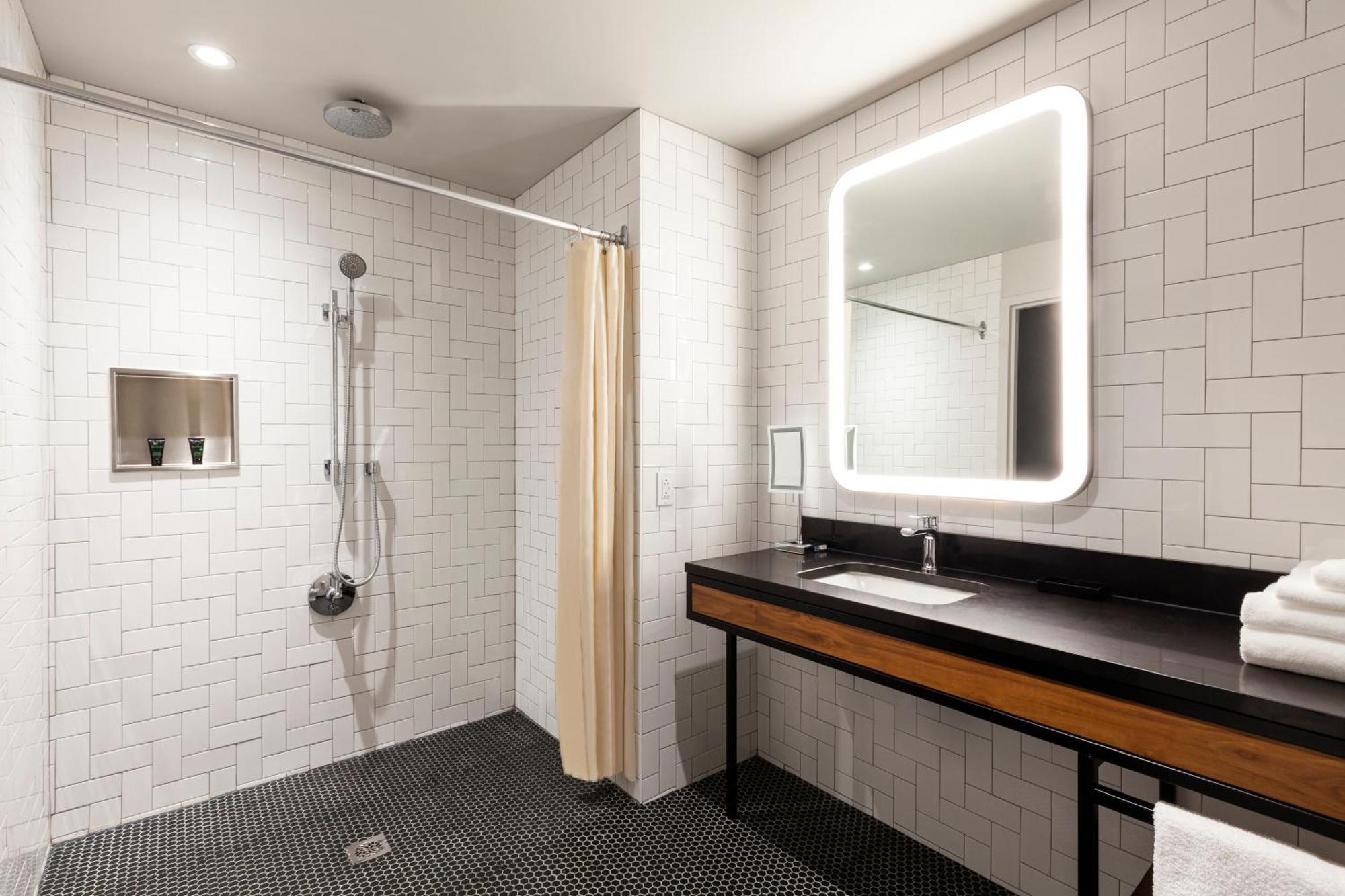 King Room City View Mobility Accessible Shower