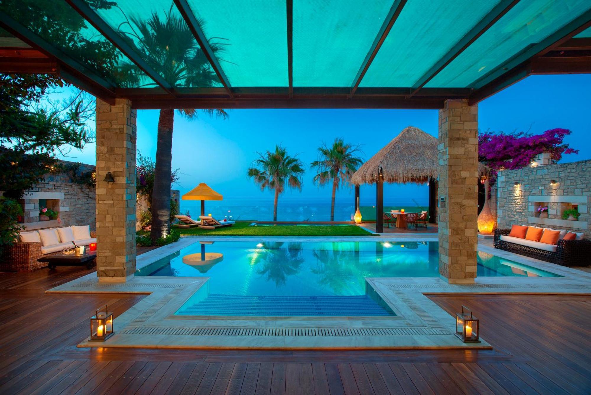 Superior Three-Bedroom Villa Private Pool Private Beach Area