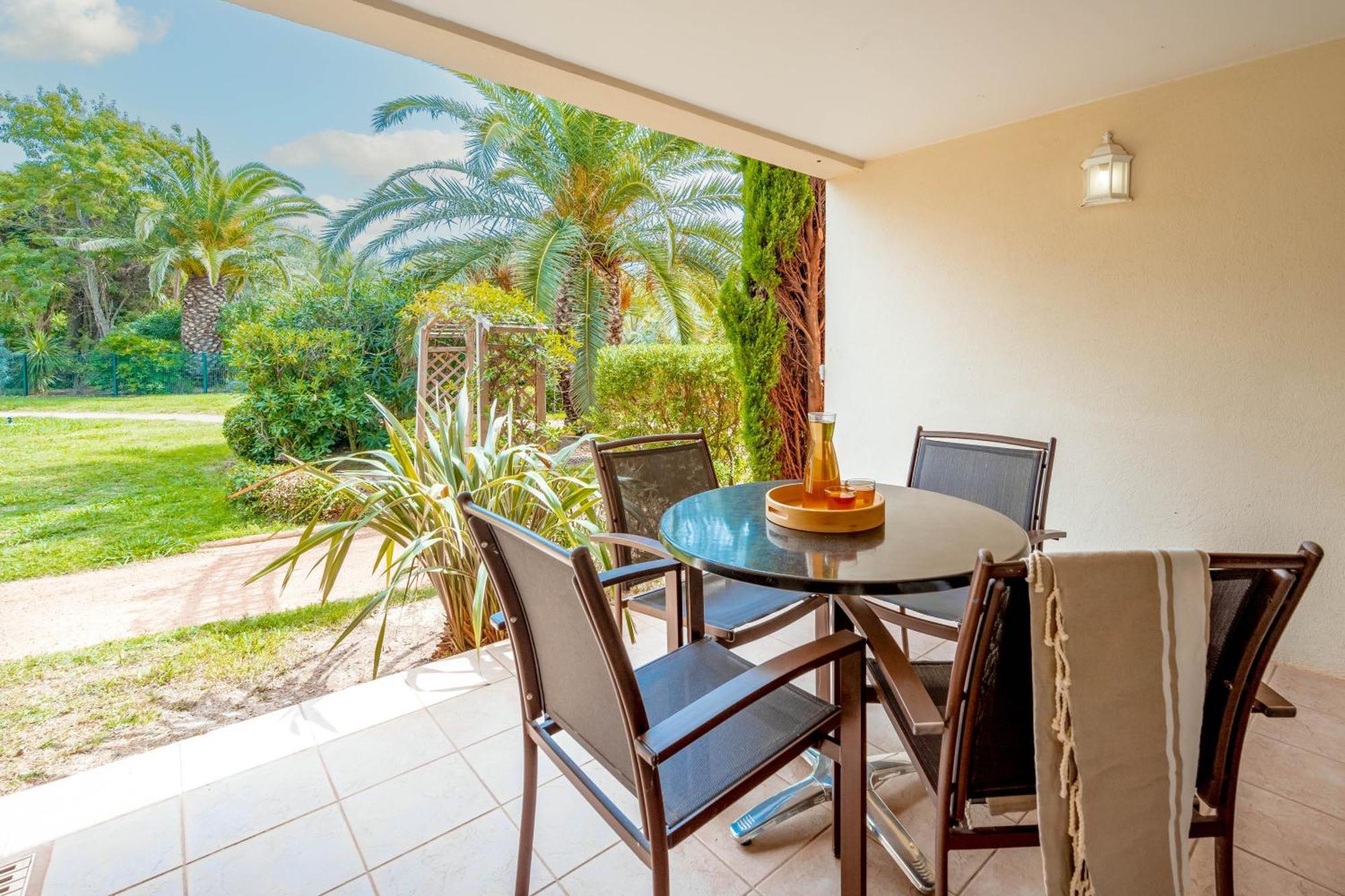 Standard Studio Sleeping Alcove Air Conditioning Terrace or Balcony