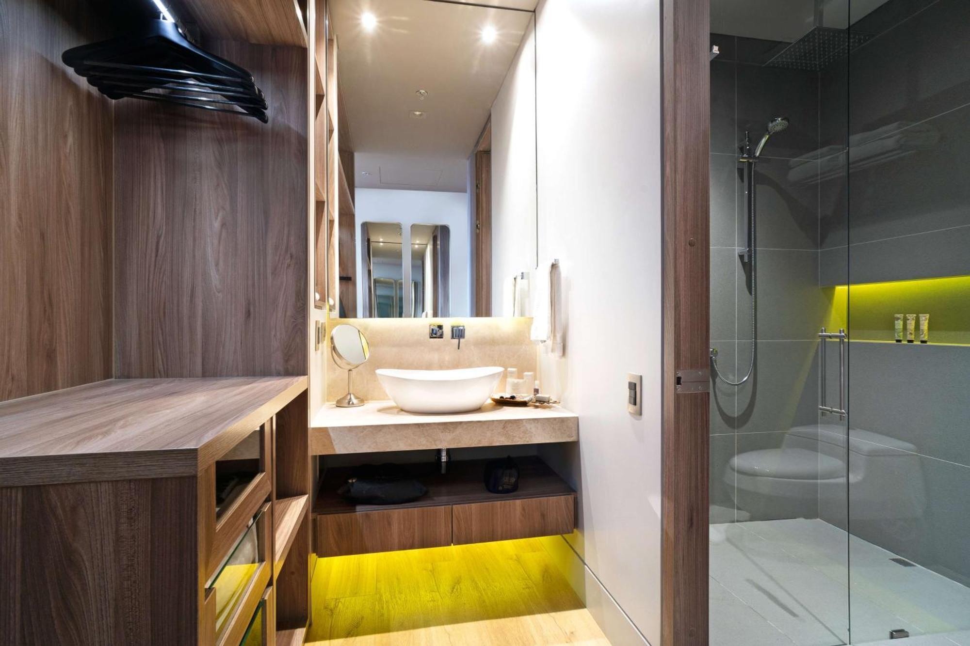 Habitación de 1 dormitorio con balcón - 1 cama extragrande