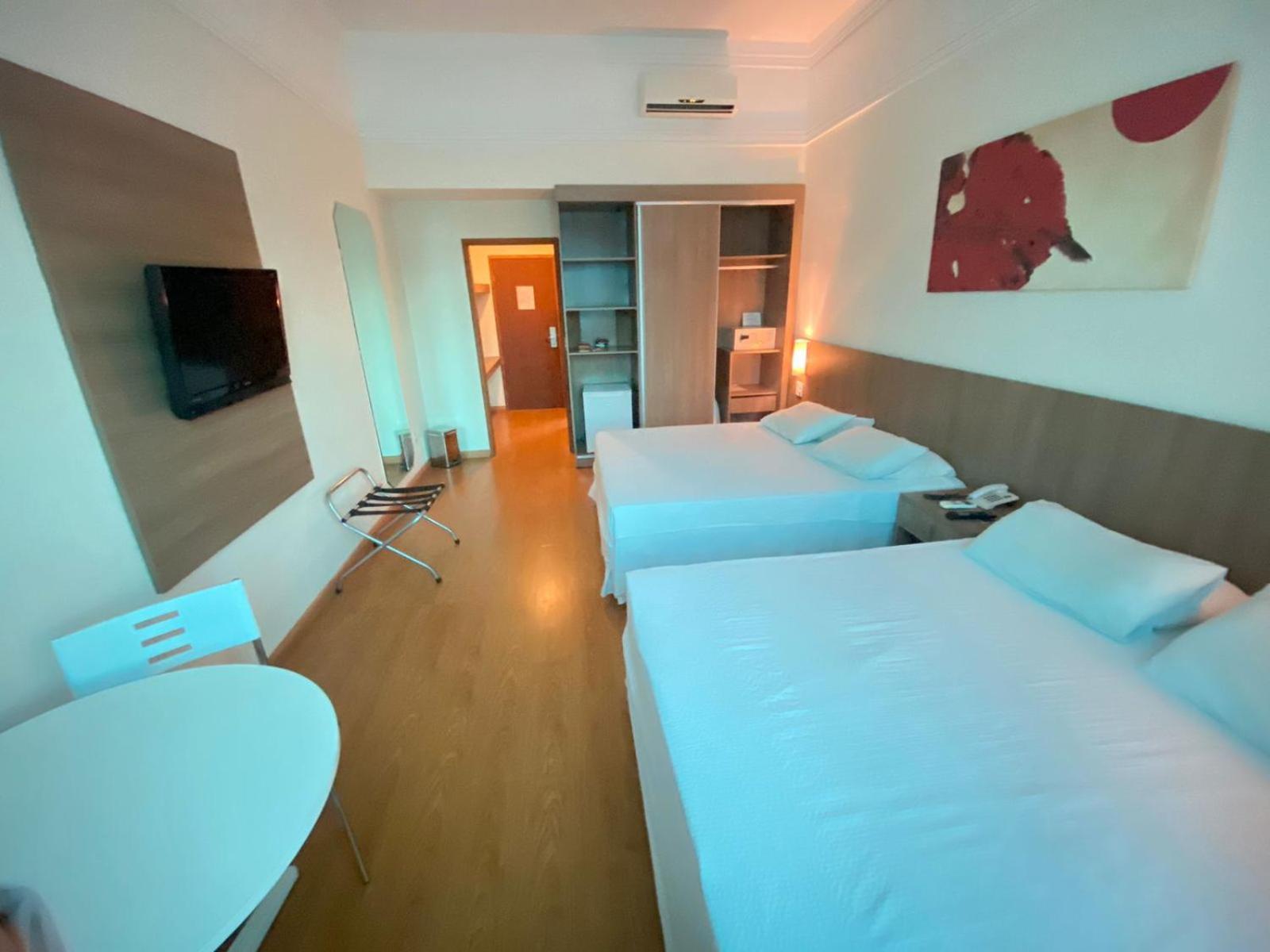 Quarto Queen com 2 Camas Queen-size