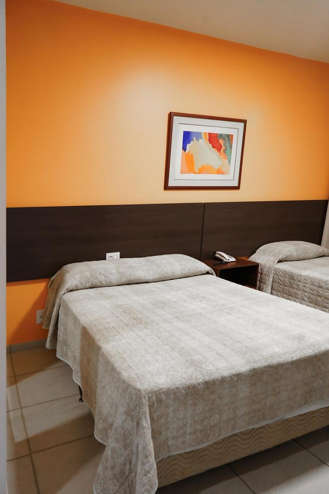 Quarto Triplo Standard