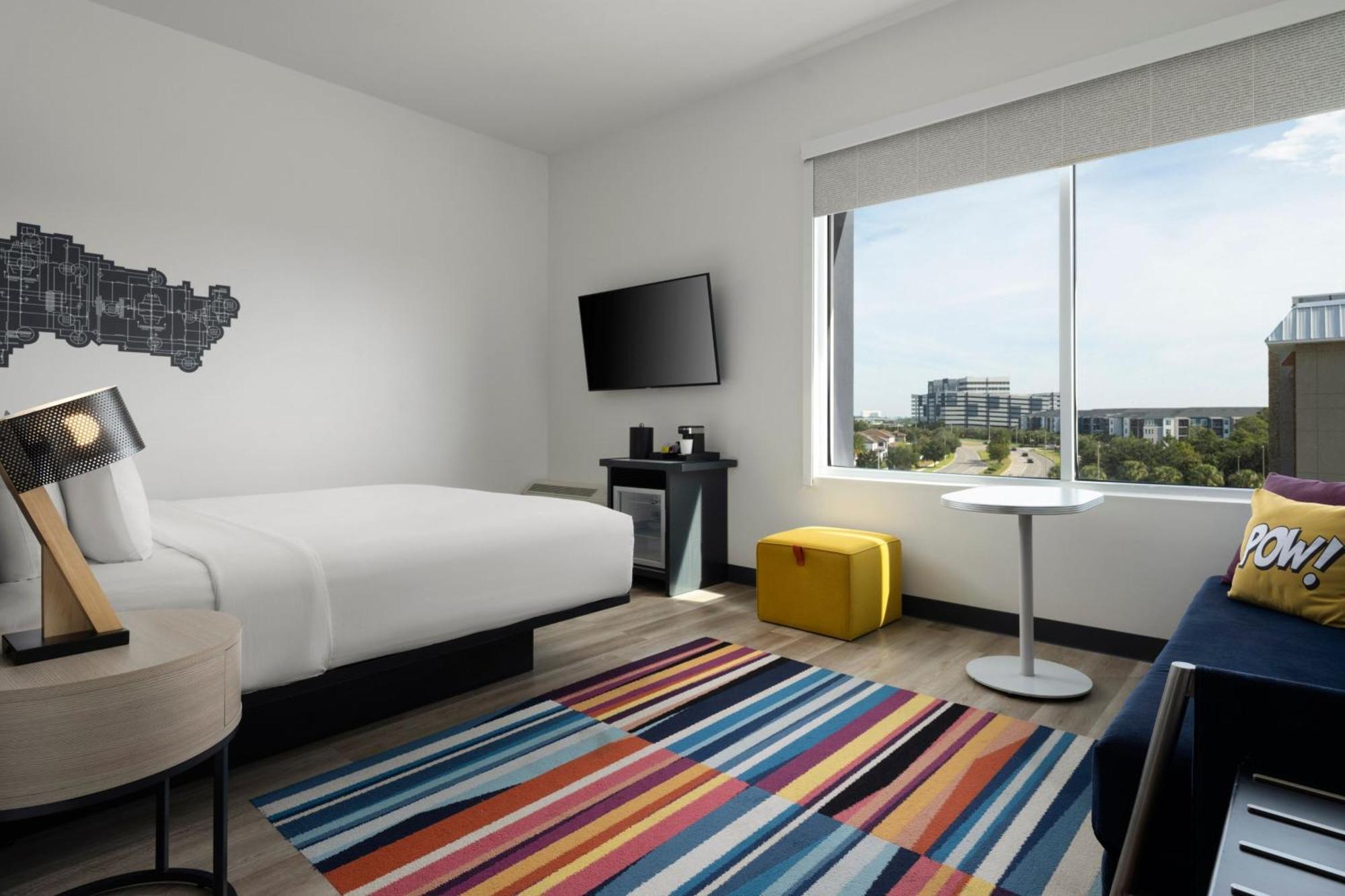 Larger Guest room 1 King