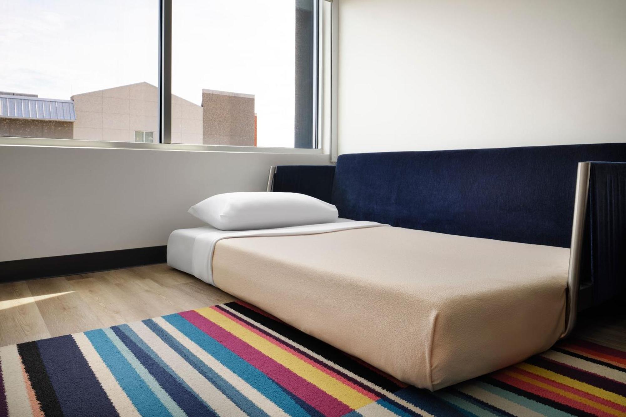 King Room Sofa Bed Lake View