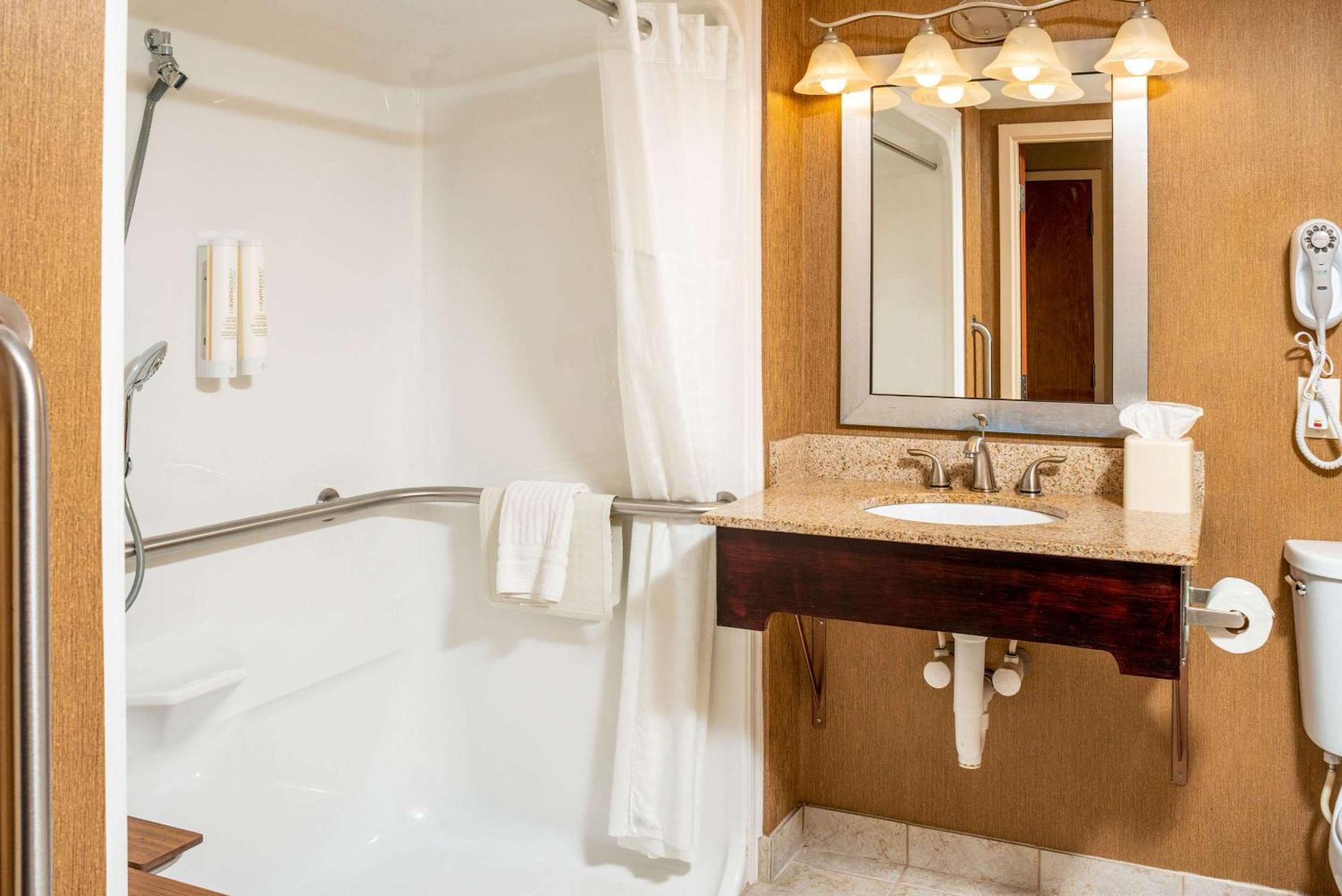 Double Room Two Double Beds Hearing Accessible or Non-Smoking