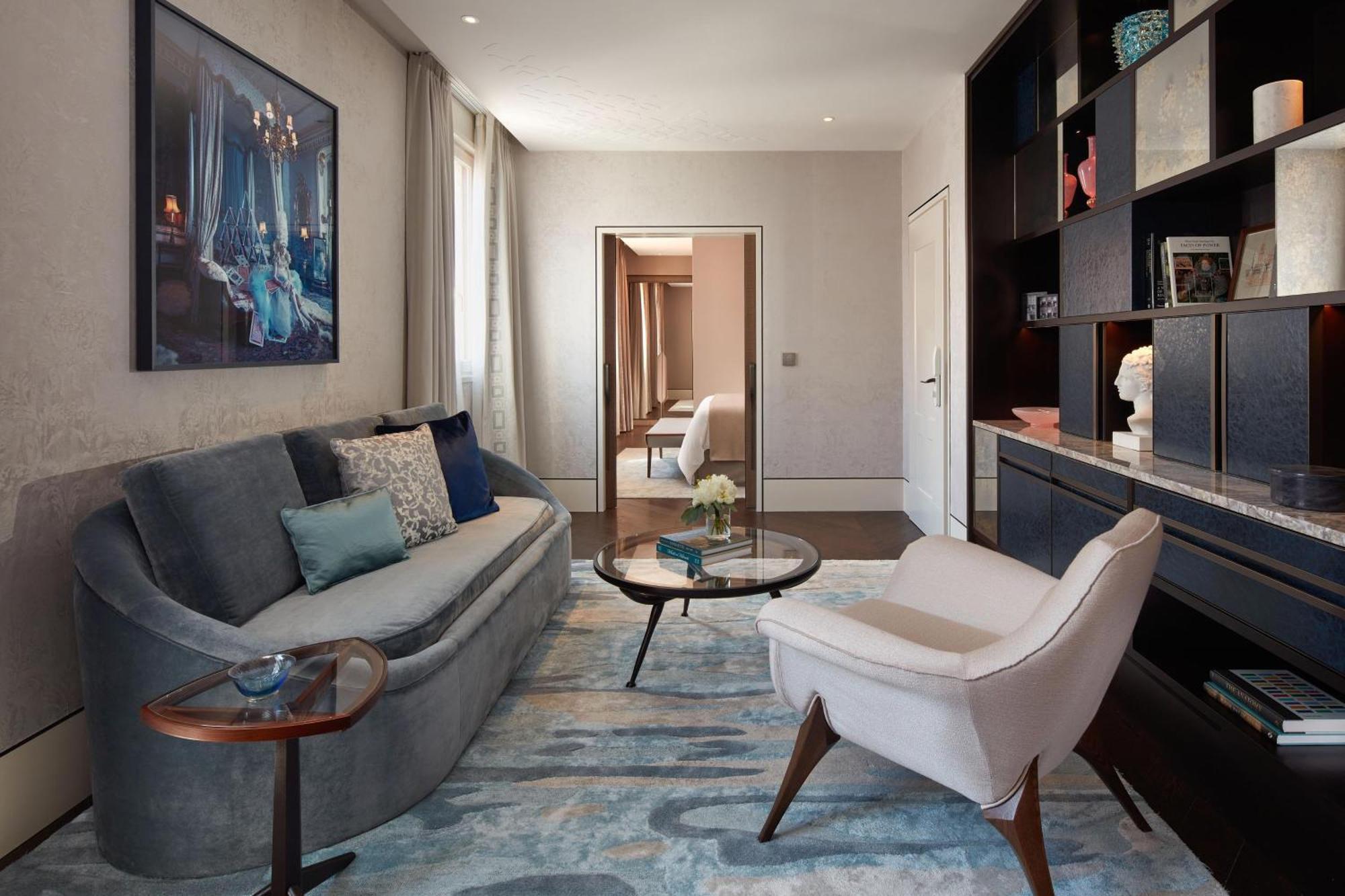 One-Bedroom Venetian King Suite City View
