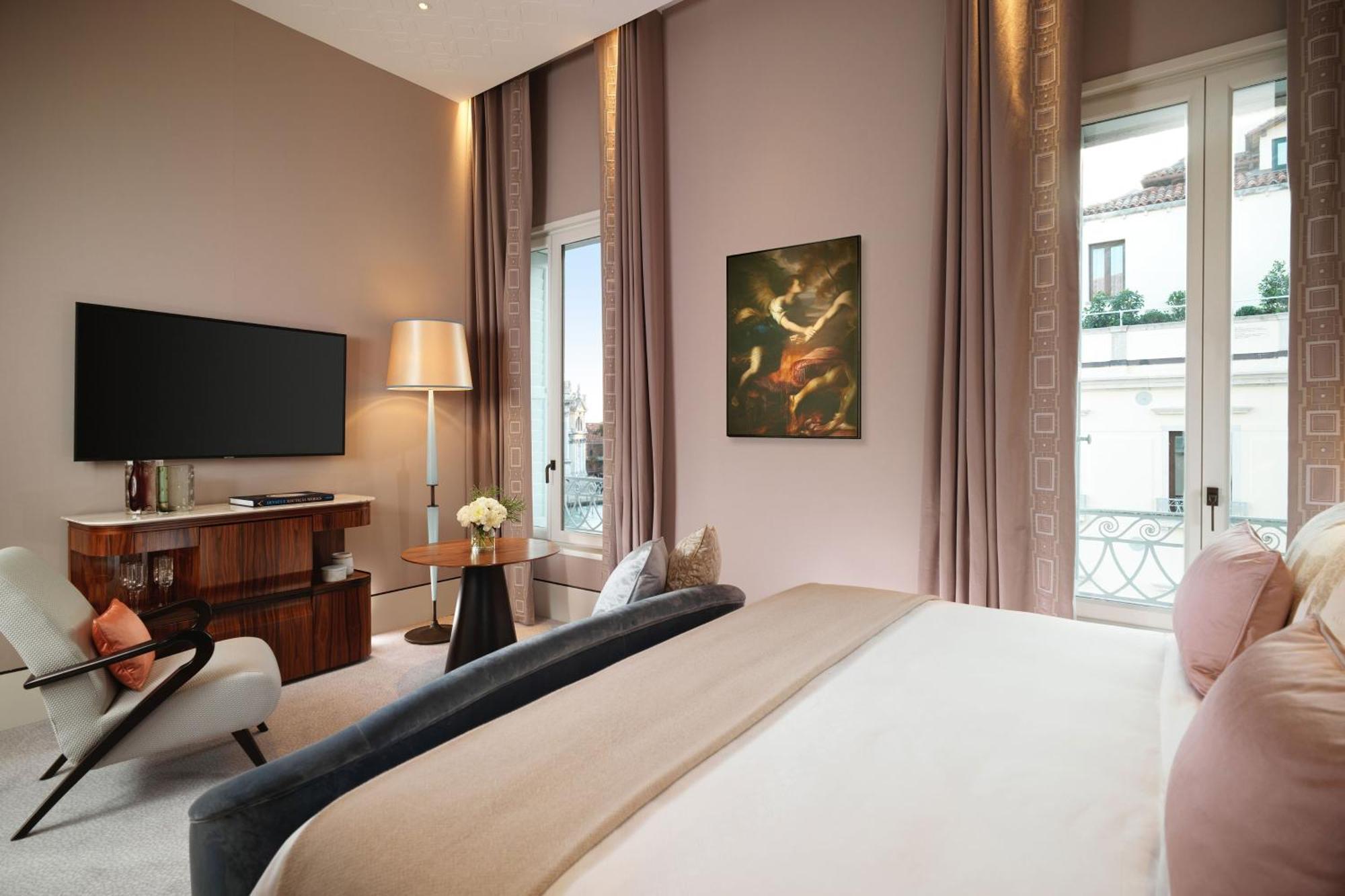 King Room Partial Canal View