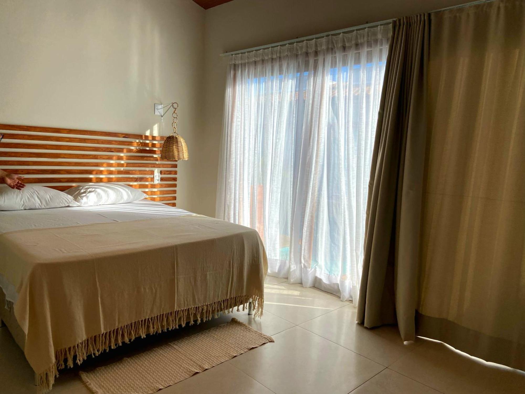 Deluxe Queen Suite