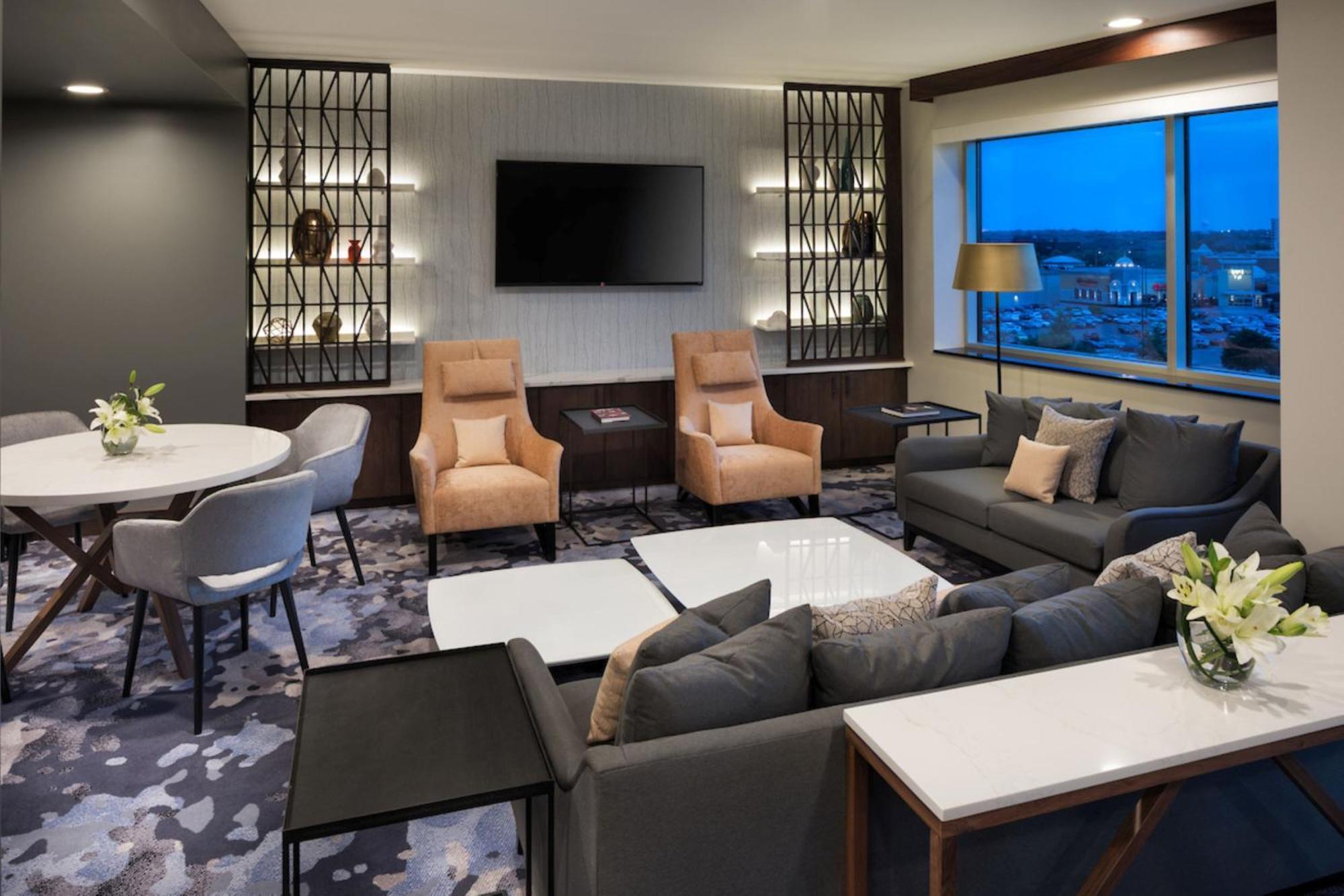 Club Club lounge access Guest room 1 King