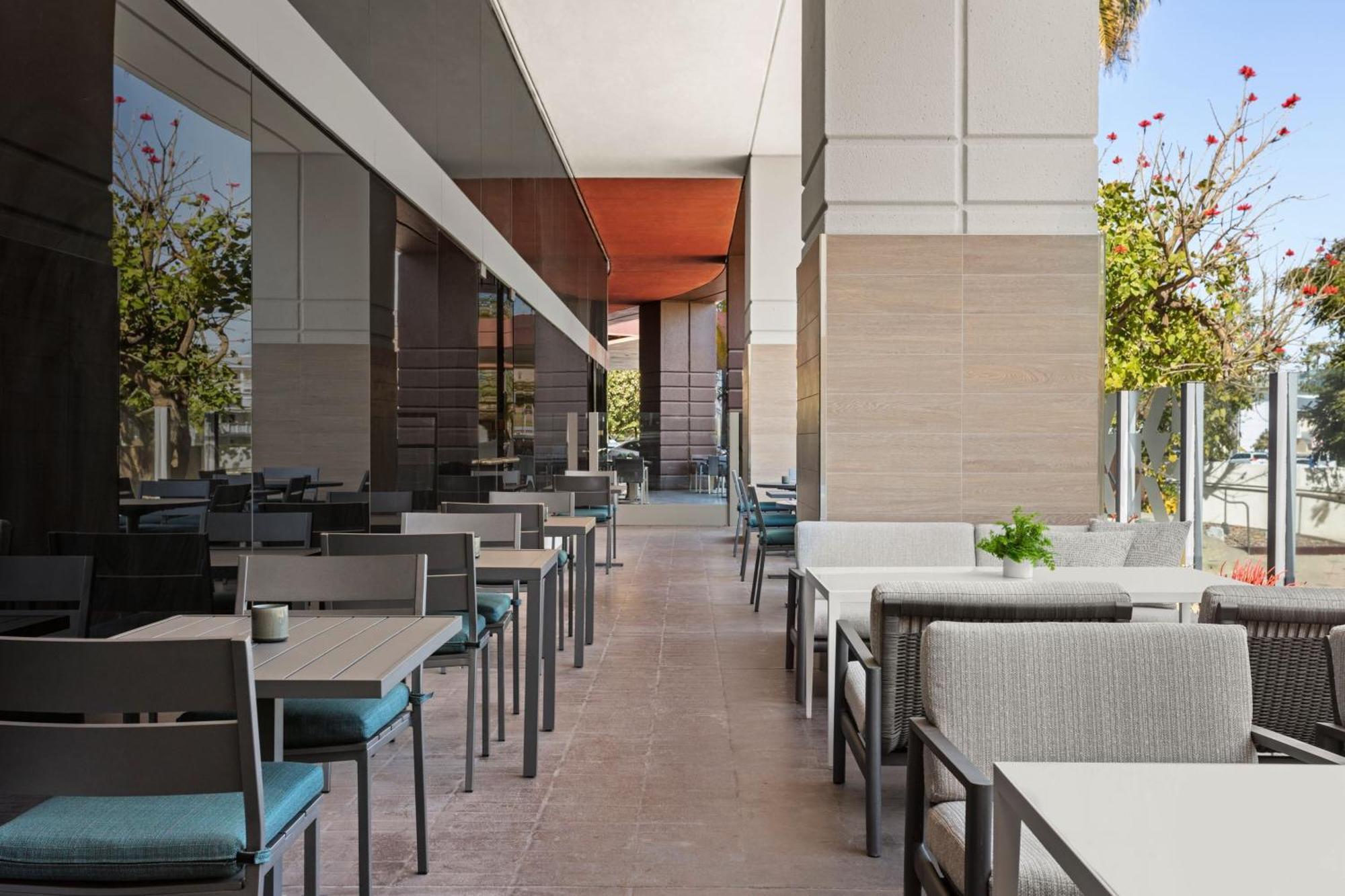 King Room Marina View Concierge Level