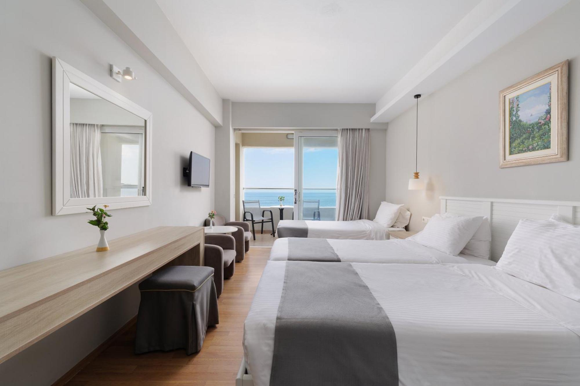 Superior Triple Room Sea View