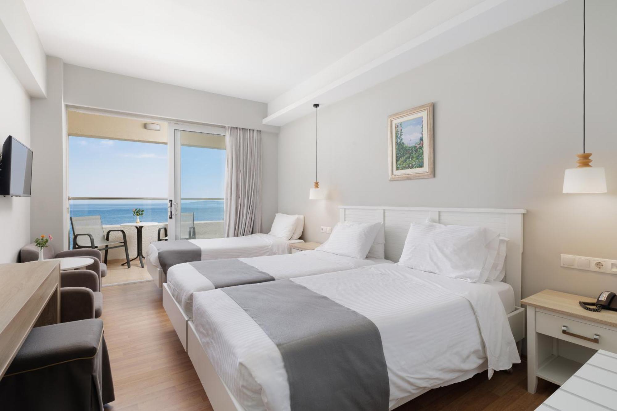 Superior Triple Room Sea View