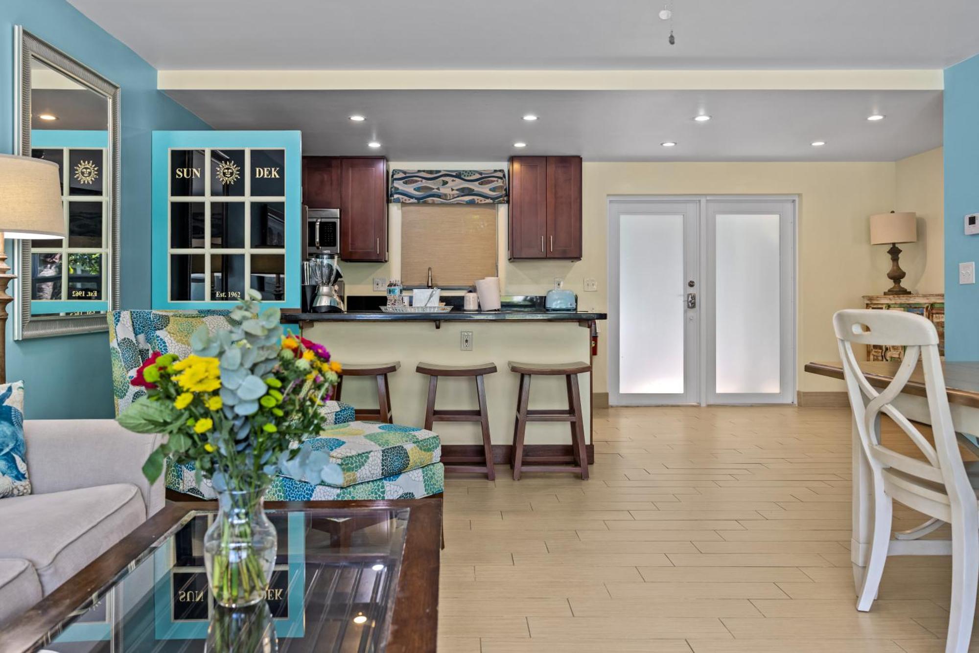 Beachside Bungalow Deluxe