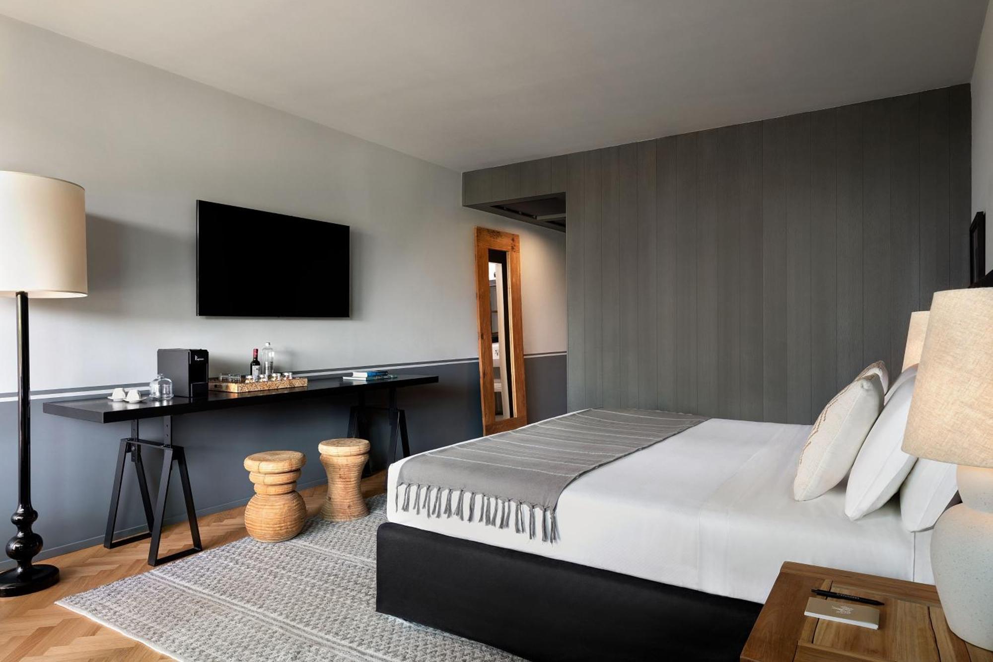 Junior Suite King con Balcone e Vista Giardino