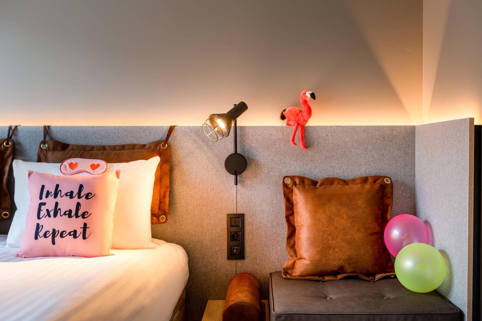 Moxy Sleeper Room with 2 Twin/Single Bed(s),1537526056:JPEG